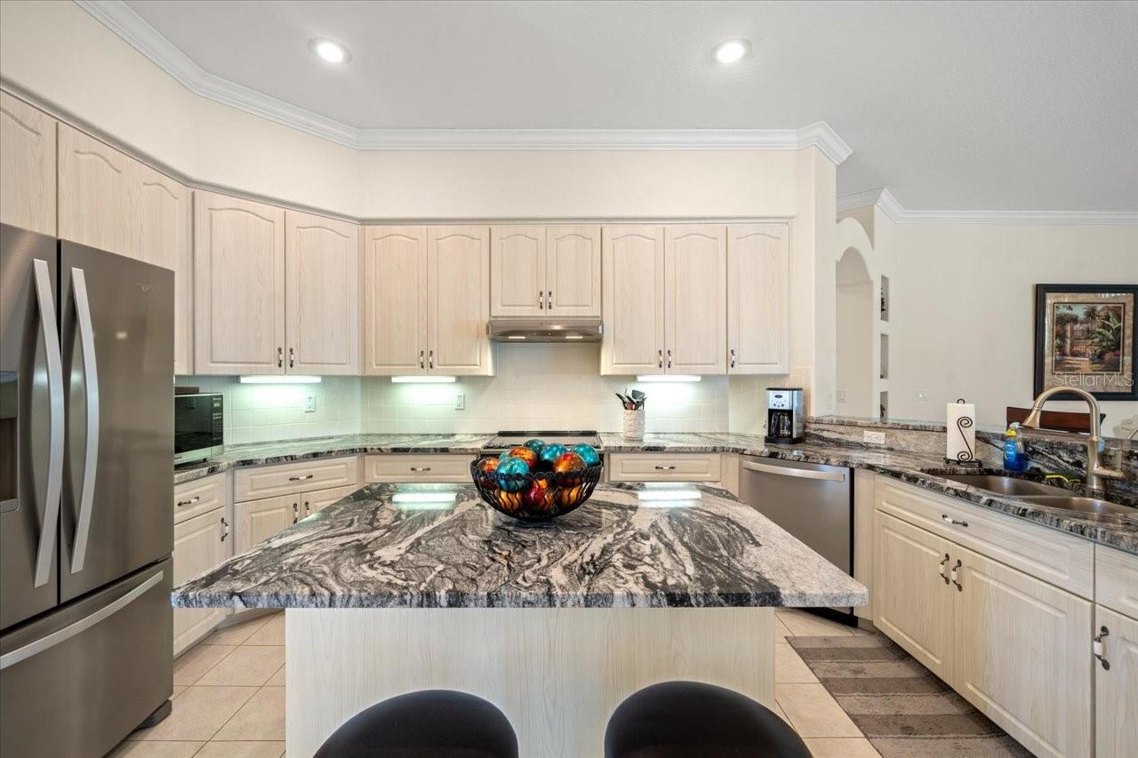 Listing photo id 40 for 11137 Woodland Waters Boulevard