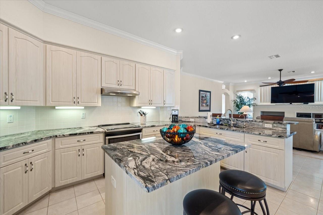 Listing photo id 41 for 11137 Woodland Waters Boulevard