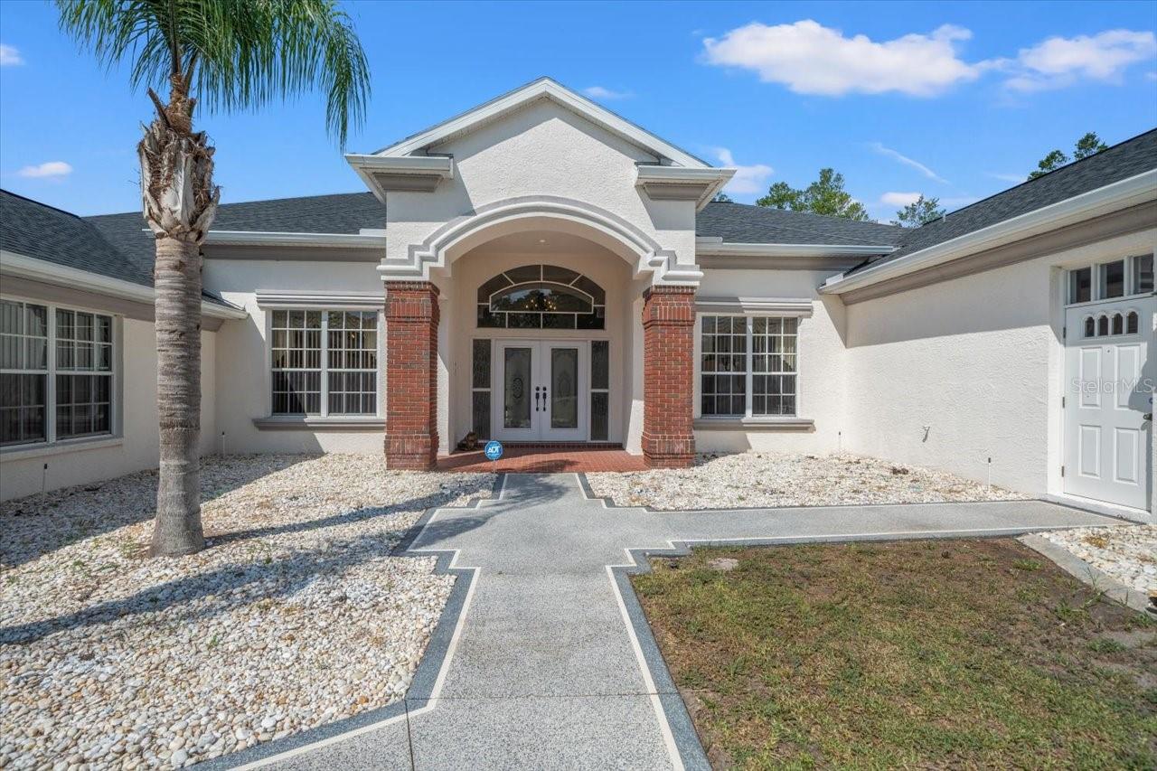 Listing photo id 5 for 11137 Woodland Waters Boulevard