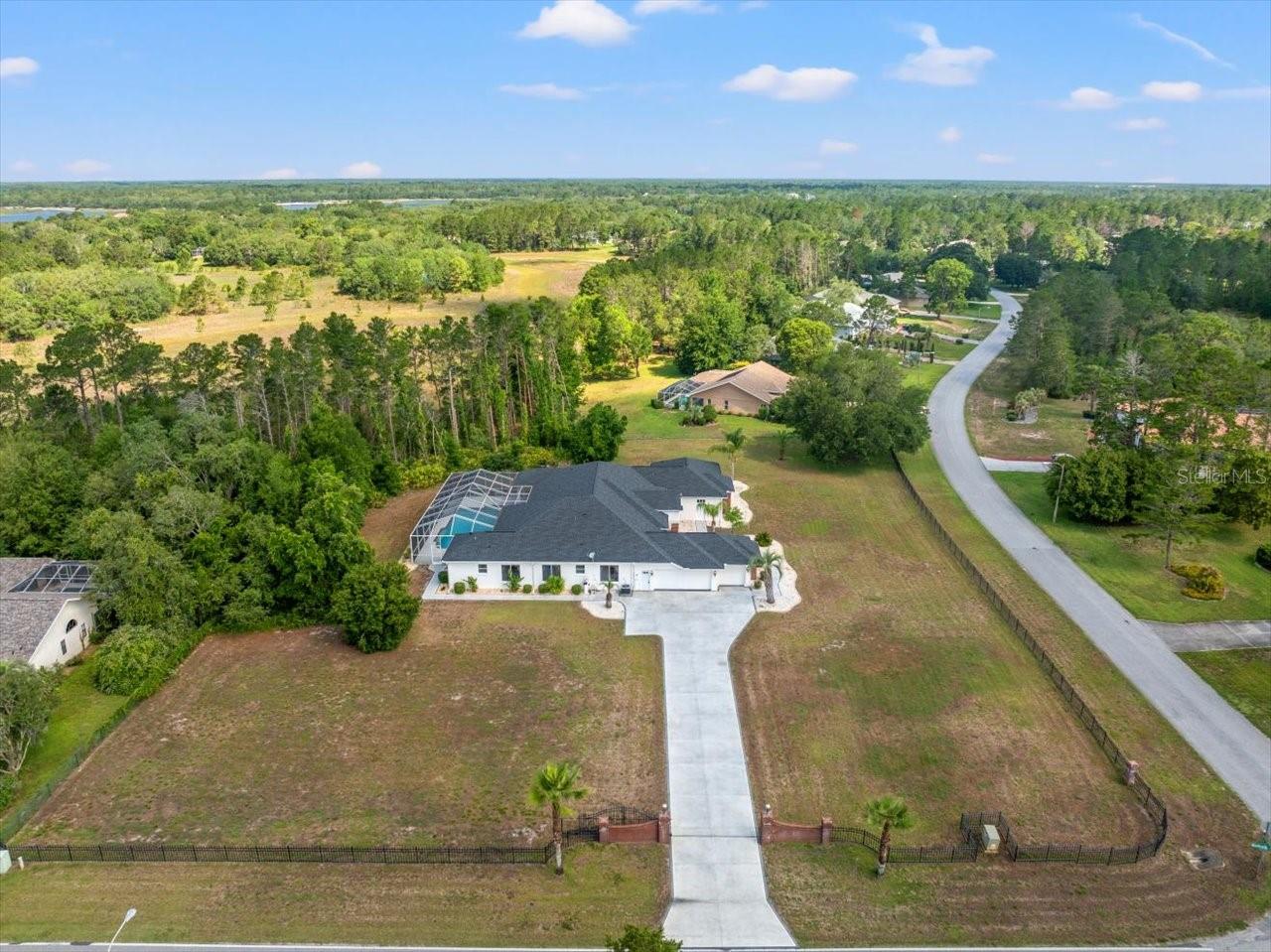 Listing photo id 74 for 11137 Woodland Waters Boulevard