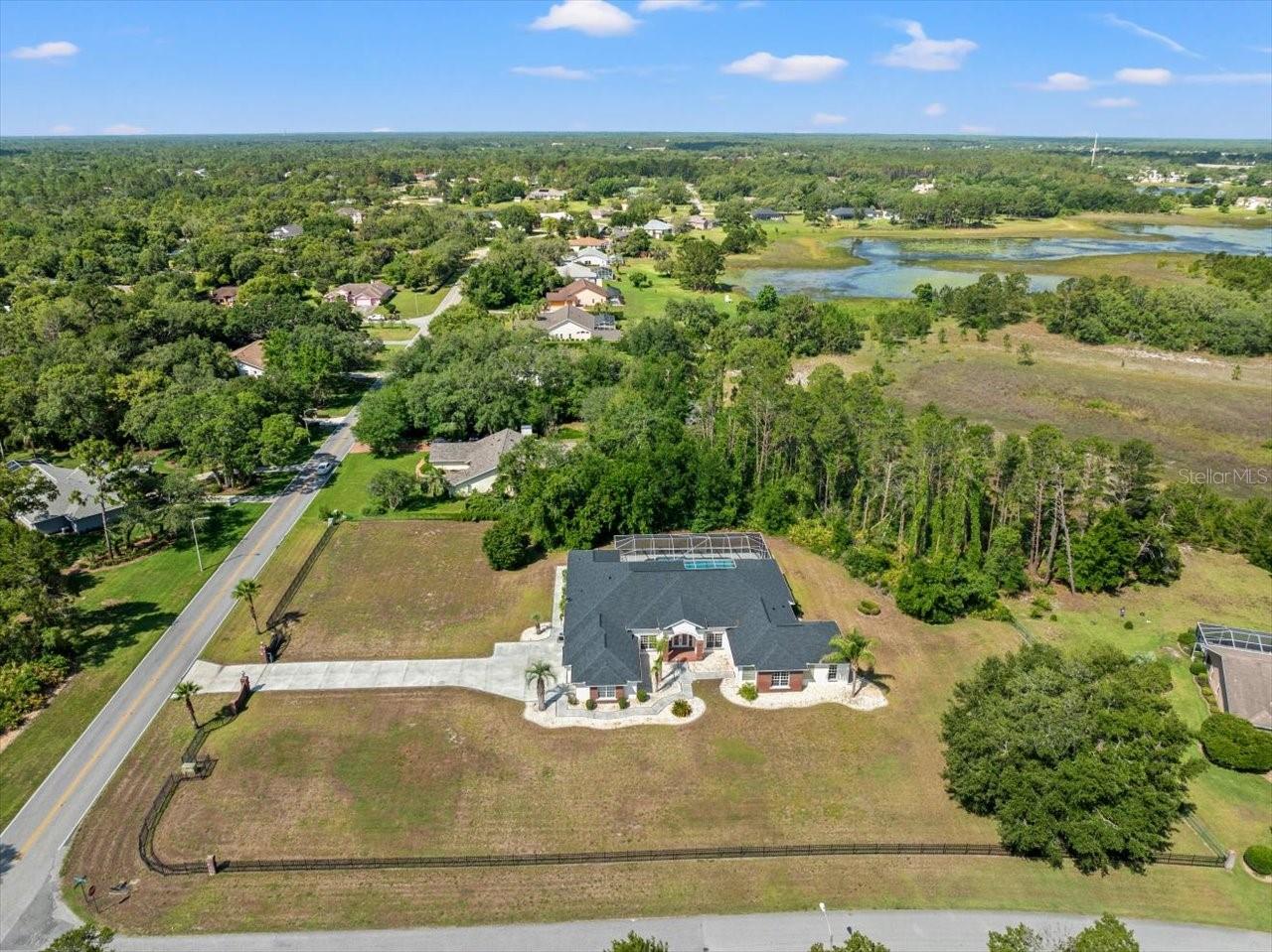 Listing photo id 75 for 11137 Woodland Waters Boulevard