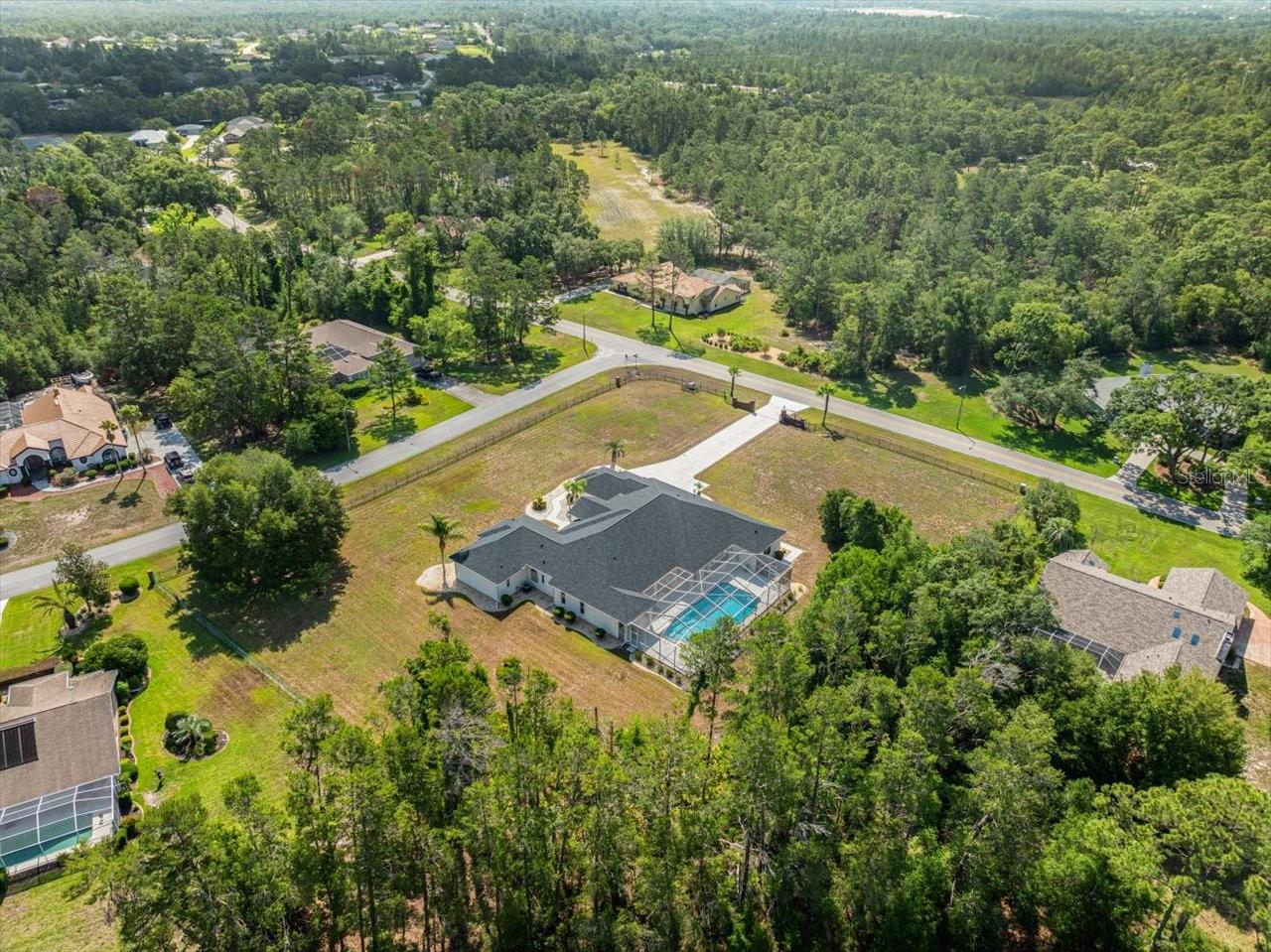 Listing photo id 79 for 11137 Woodland Waters Boulevard