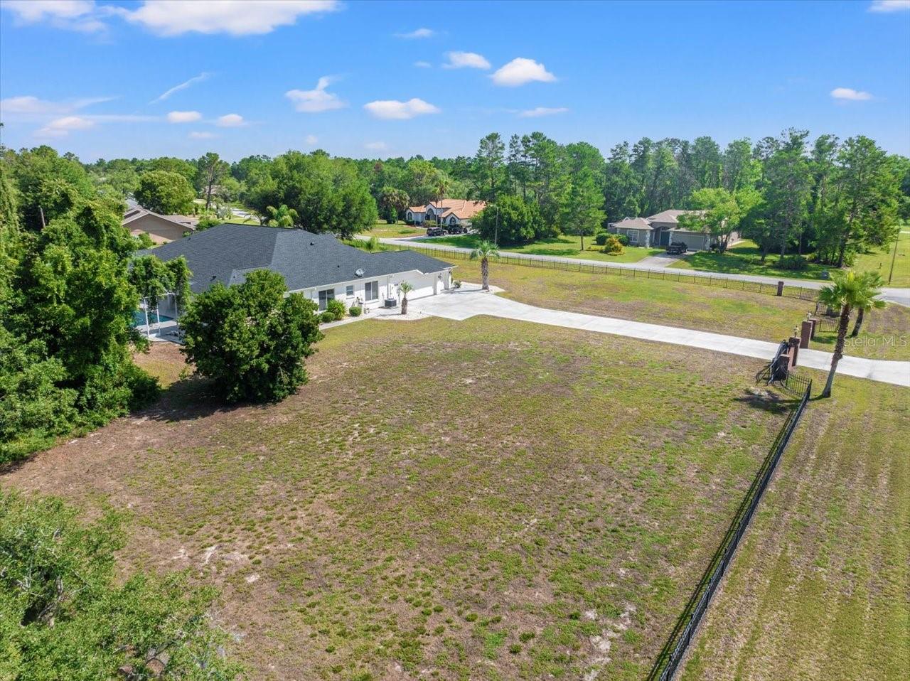 Listing photo id 80 for 11137 Woodland Waters Boulevard