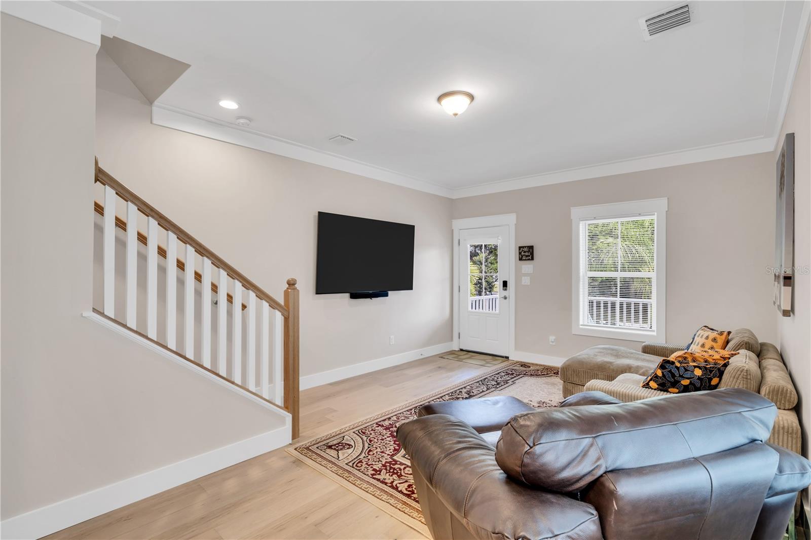 Image 13 of 30 For 340 6th Street E