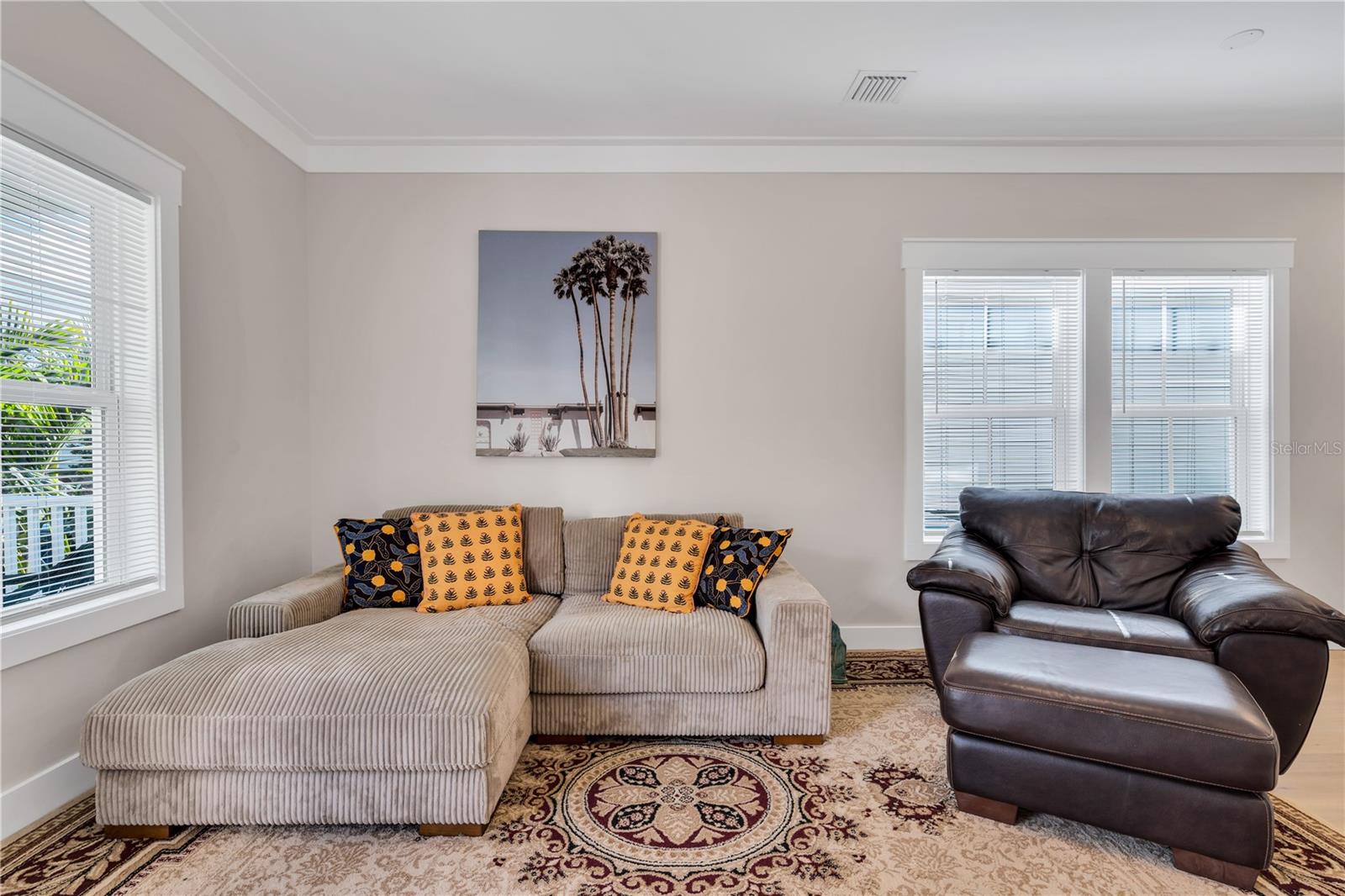 Image 16 of 30 For 340 6th Street E