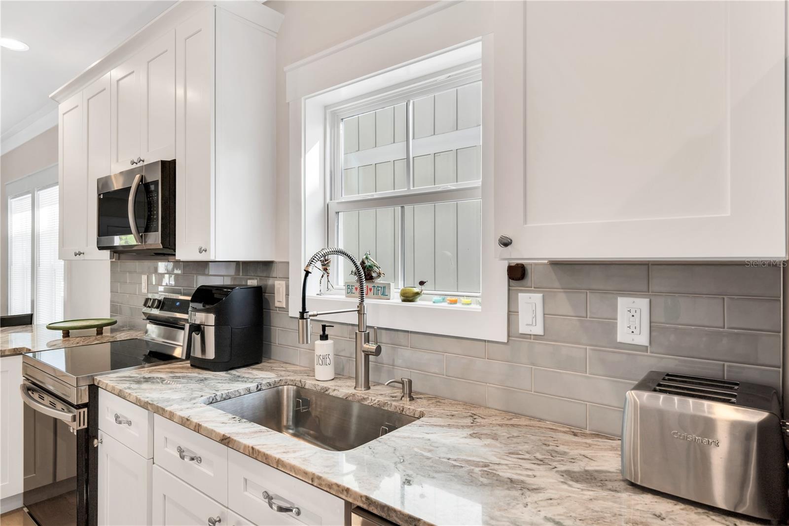 Image 29 of 30 For 340 6th Street E