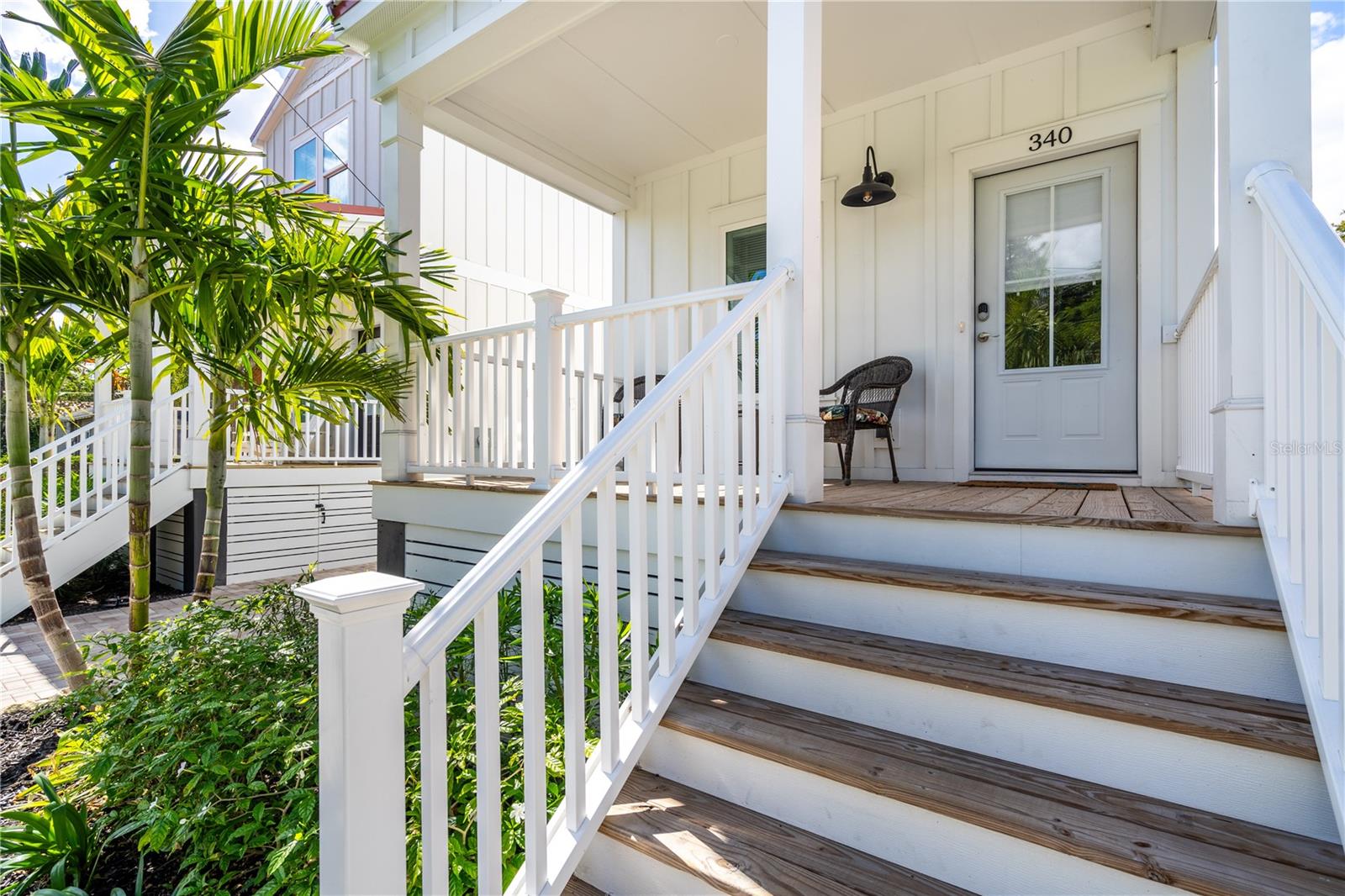 Image 3 of 30 For 340 6th Street E