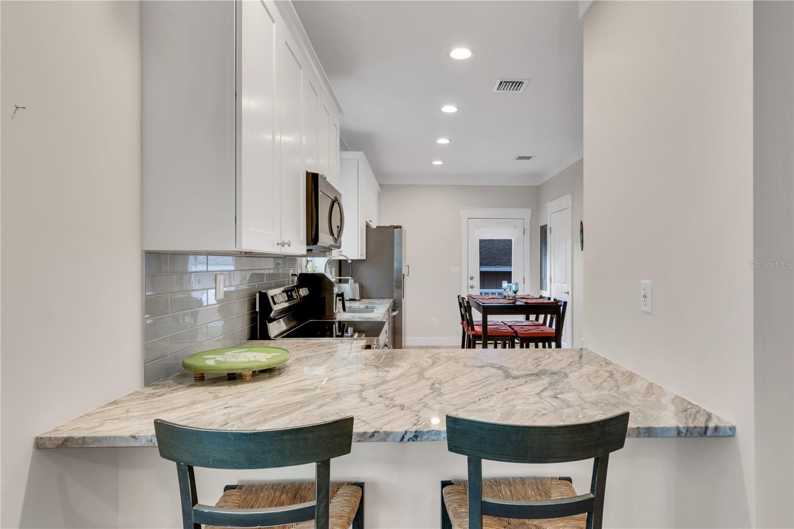Image 5 of 30 For 340 6th Street E