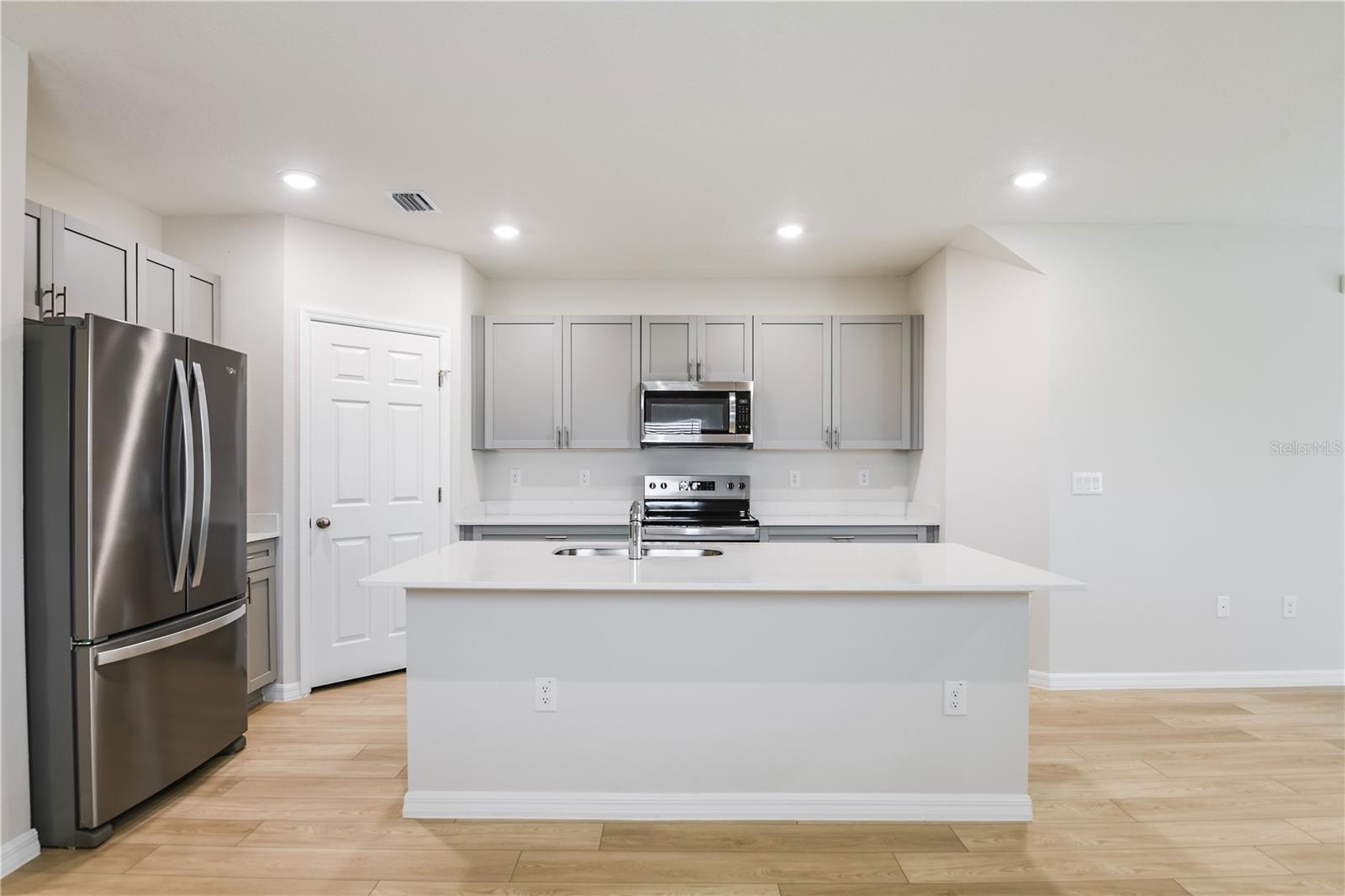 Image 3 of 20 For 3782 King Hill Drive