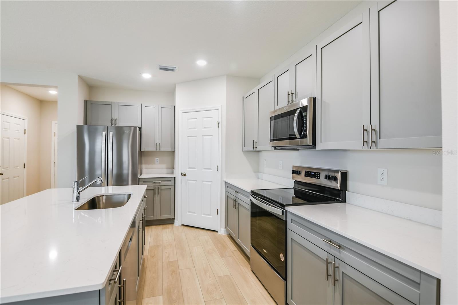 Image 4 of 20 For 3782 King Hill Drive