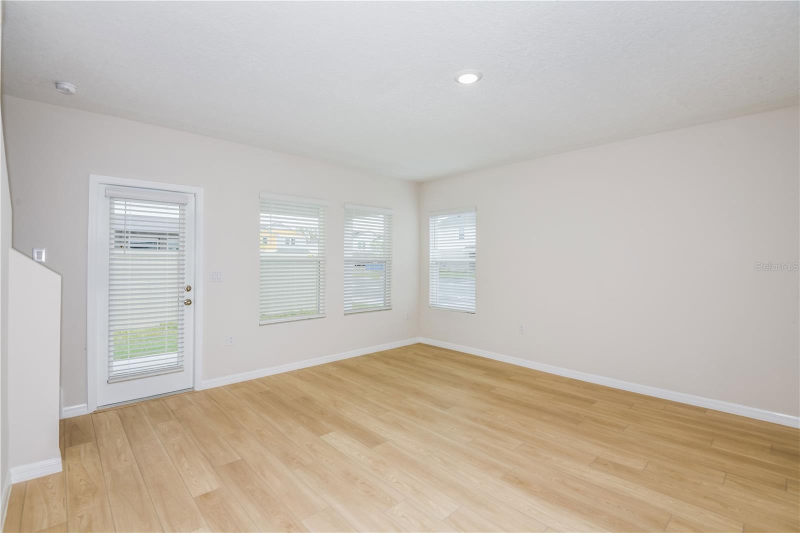 Image 7 of 20 For 3782 King Hill Drive