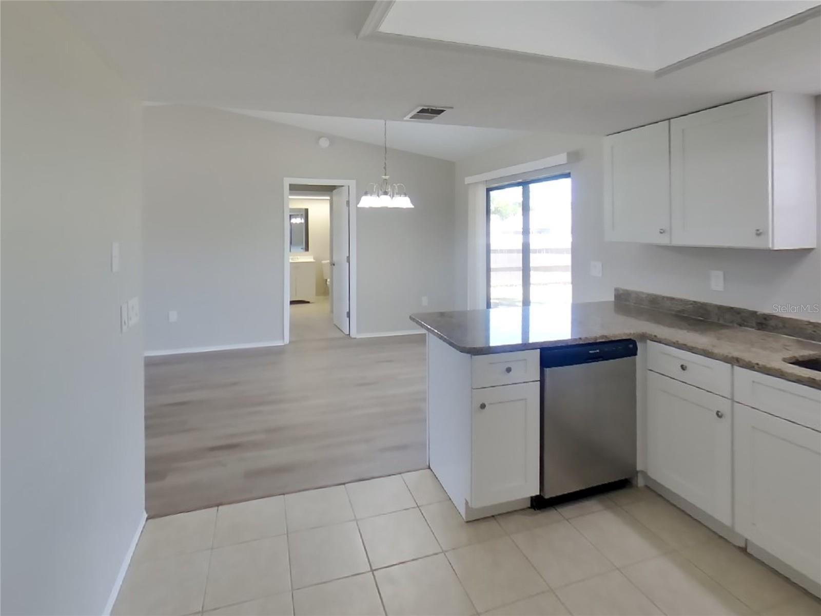 Image 6 of 17 For 3026 Aldoro Avenue