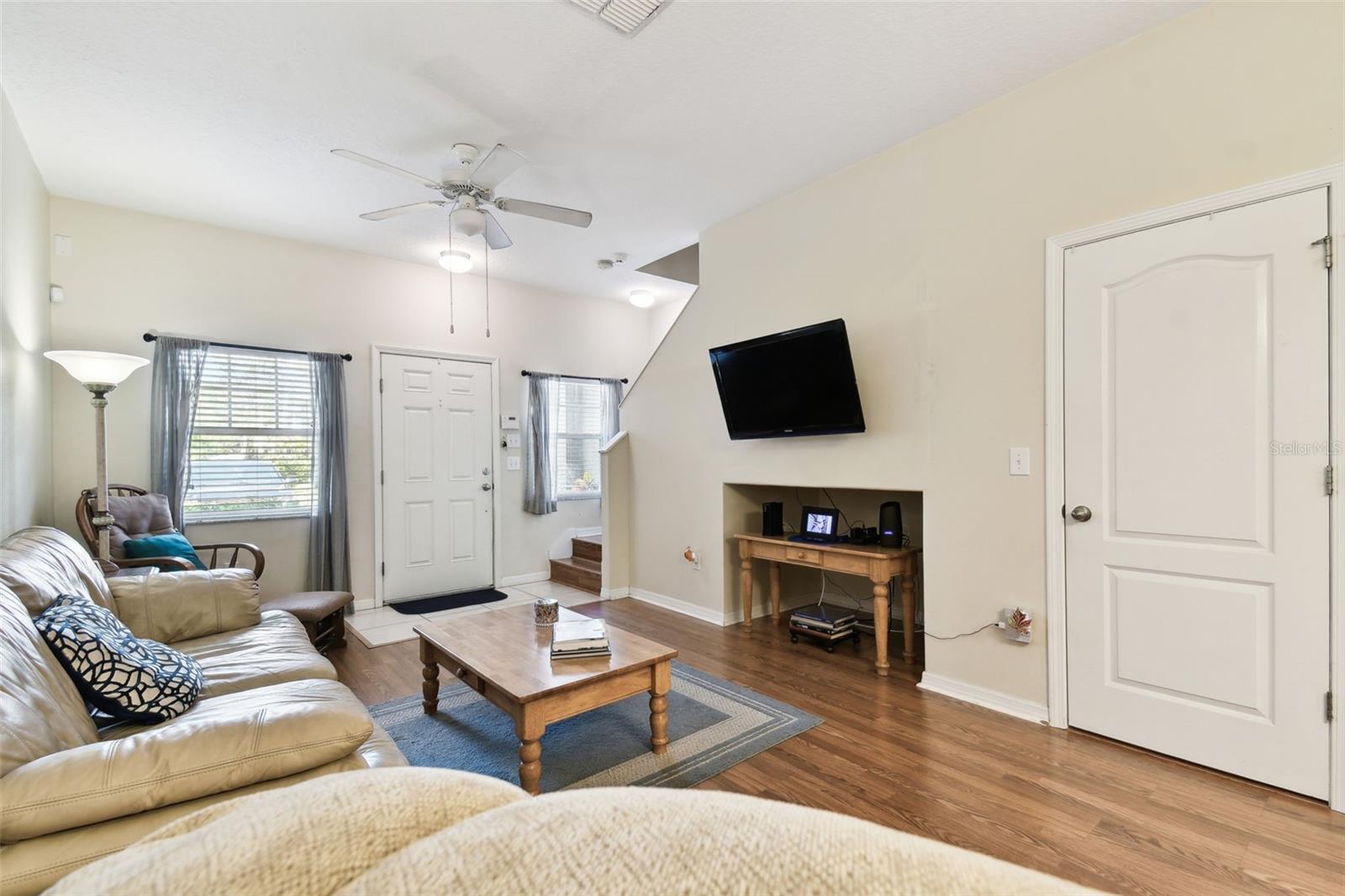 Image 7 of 29 For 2347 Willimette Drive
