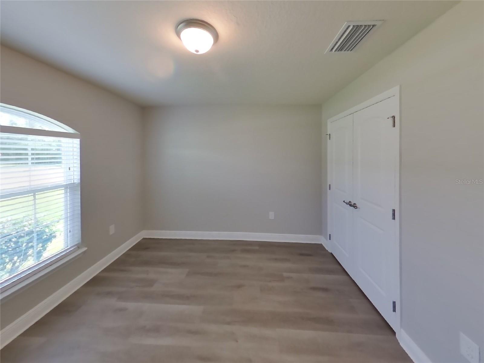 Image 12 of 17 For 14128 Redwood Street