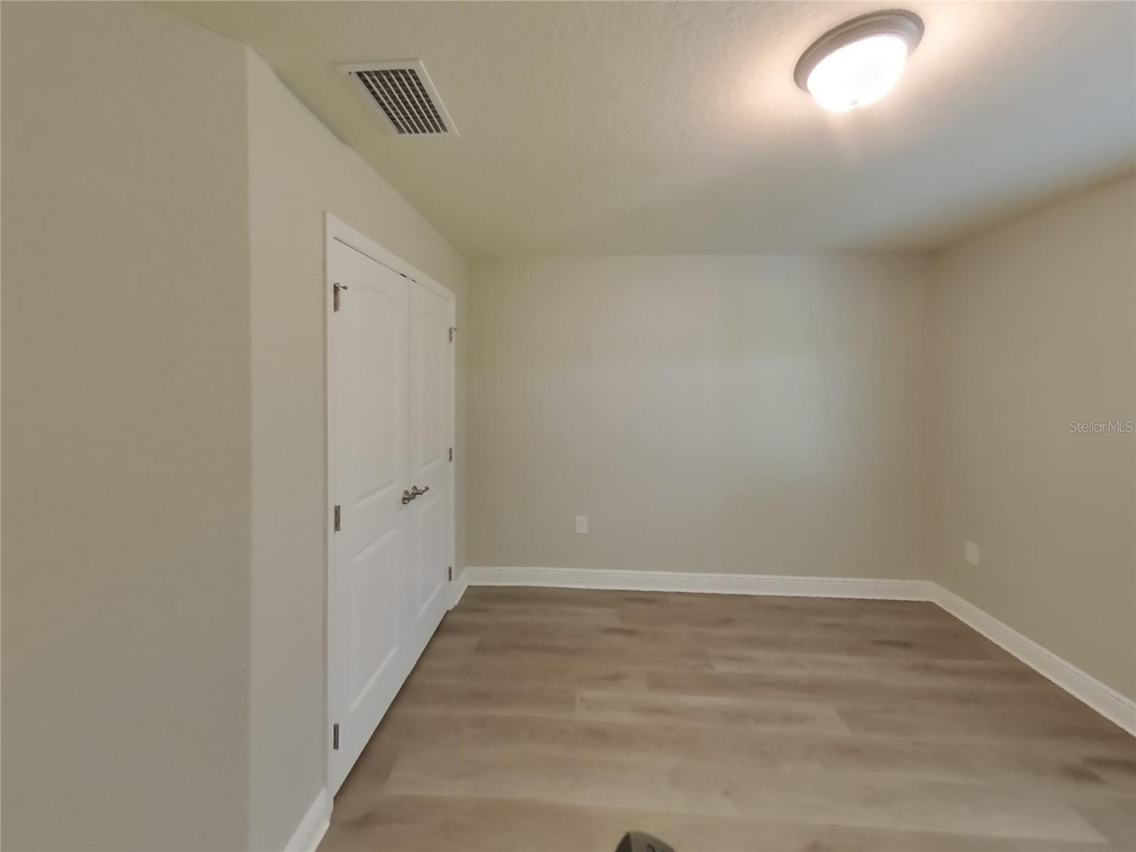 Image 13 of 17 For 14128 Redwood Street