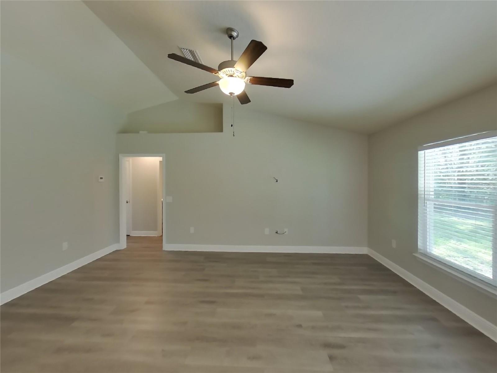 Image 2 of 17 For 14128 Redwood Street