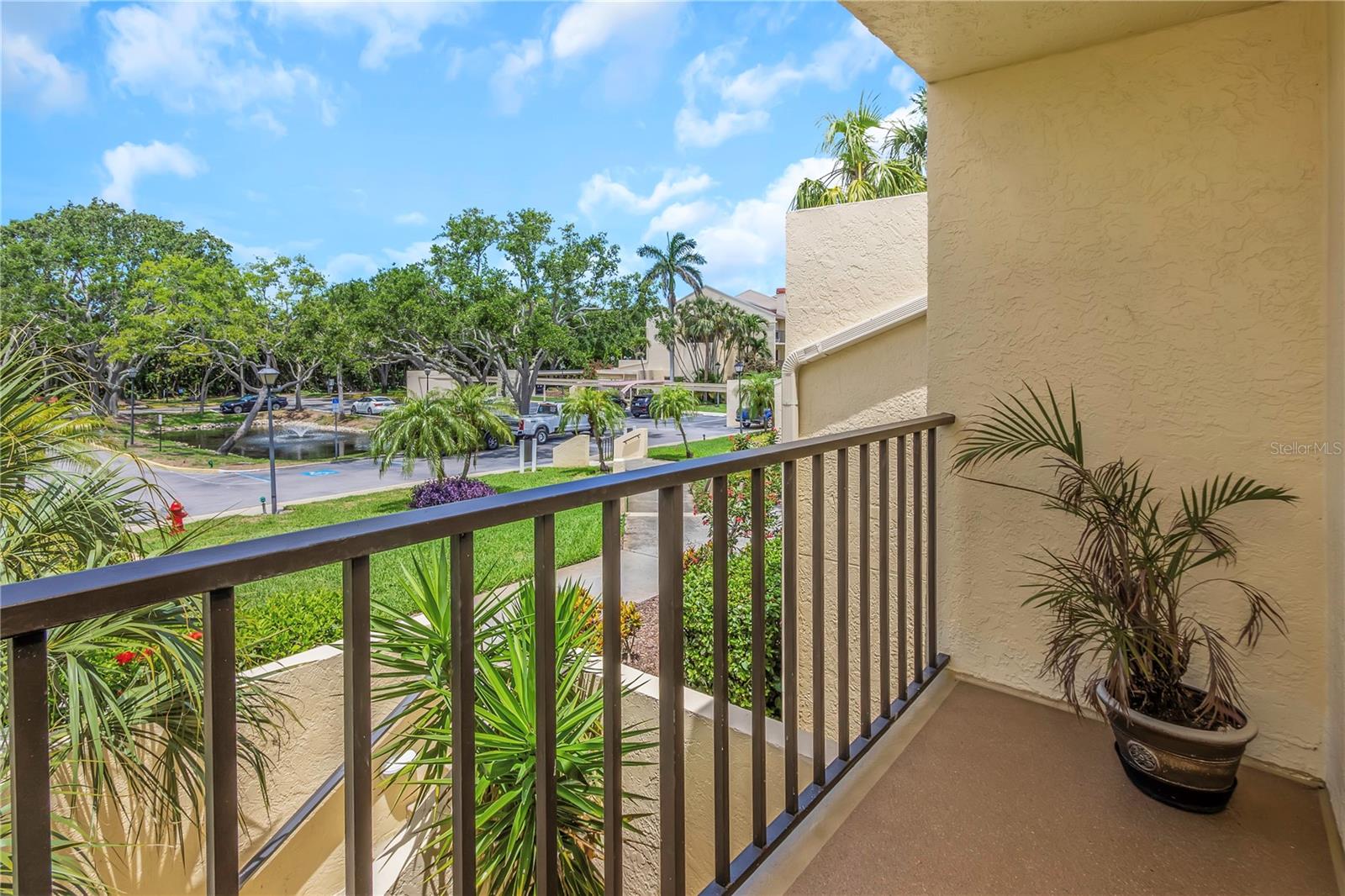 Image 10 of 52 For 7520 Sunshine Skyway Lane S 113