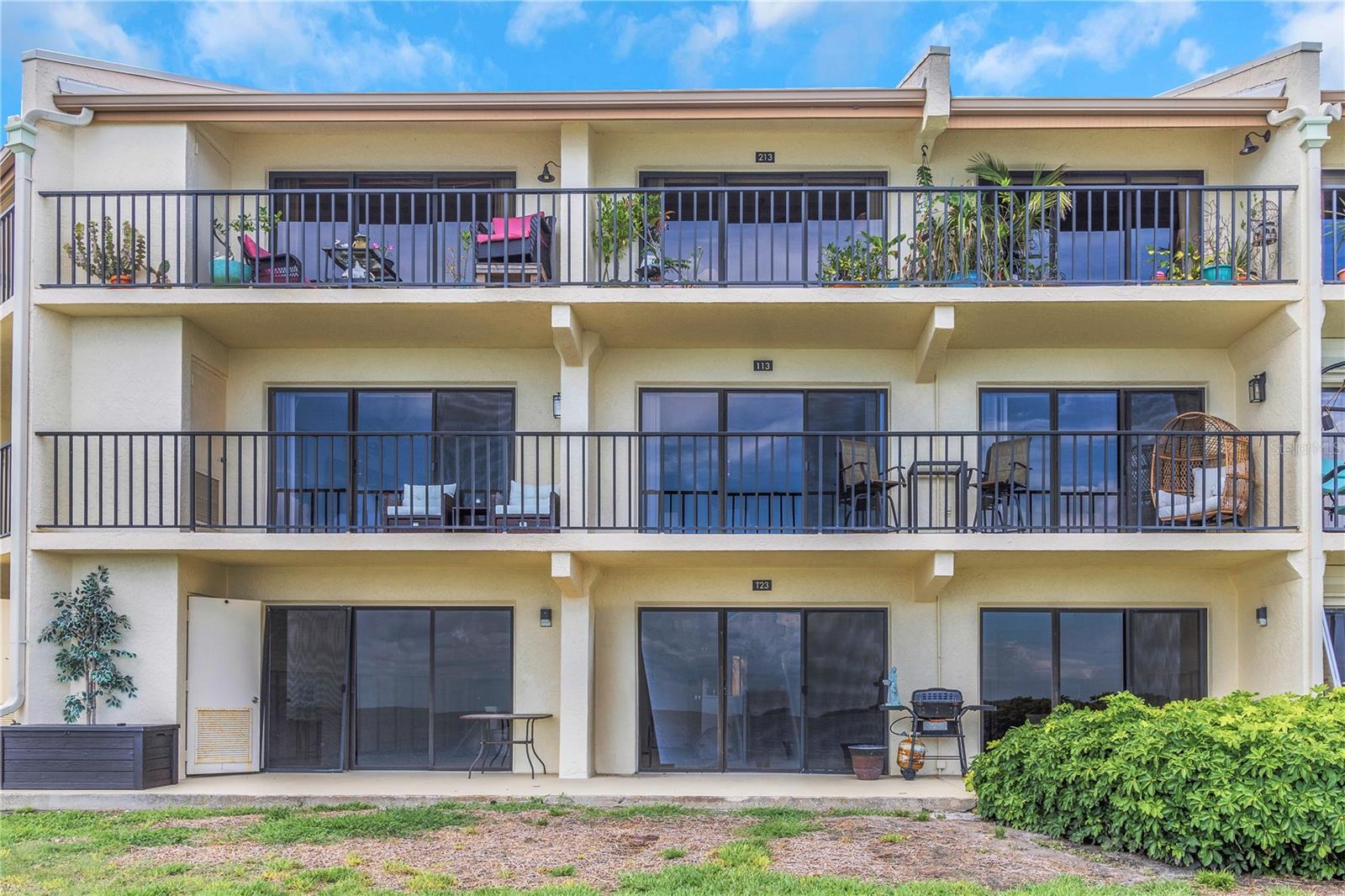 Image 43 of 52 For 7520 Sunshine Skyway Lane S 113