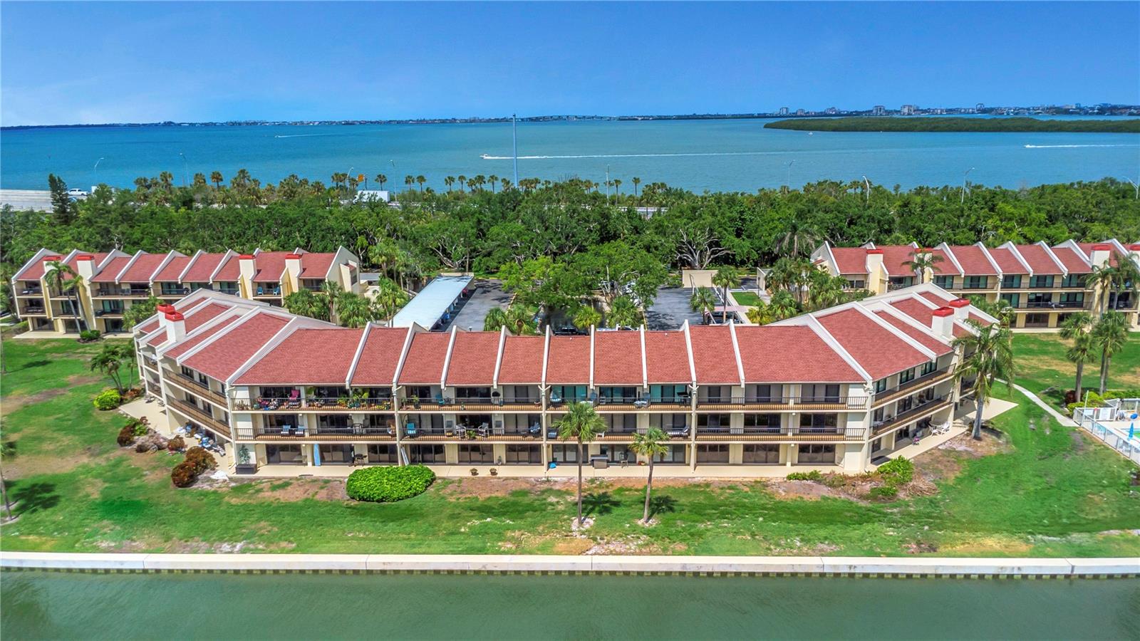 Image 46 of 52 For 7520 Sunshine Skyway Lane S 113
