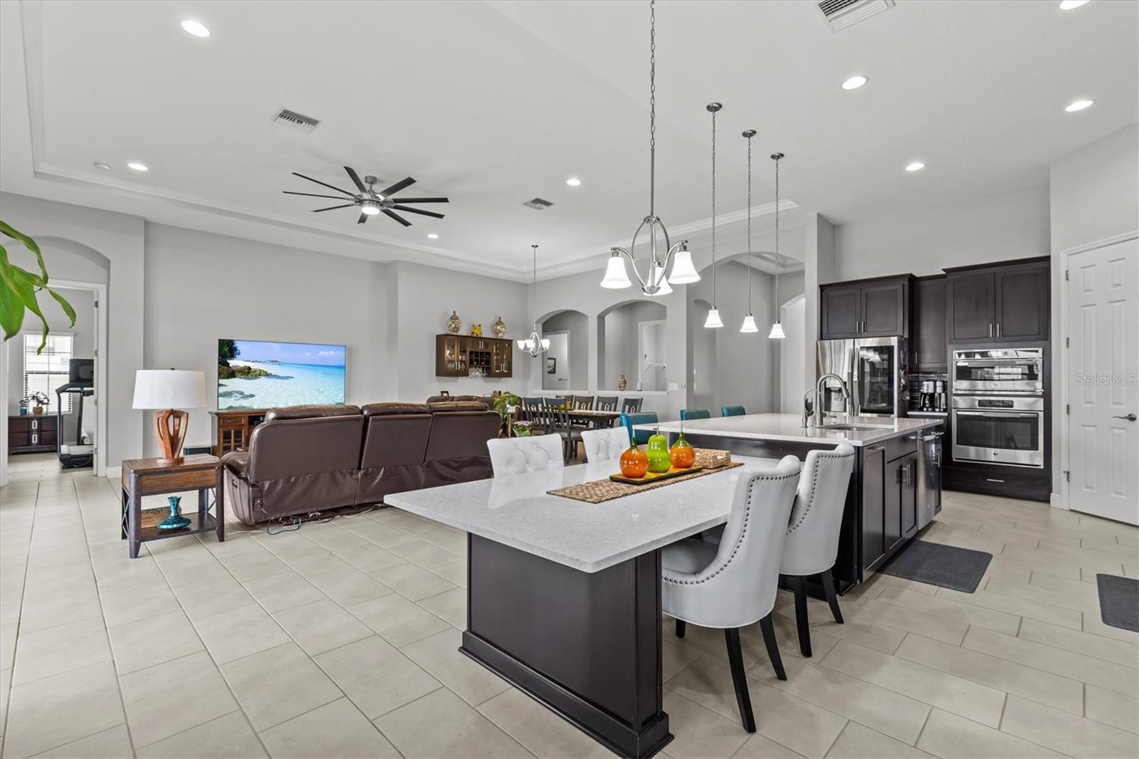 Image 10 of 46 For 1002 Cavour Court
