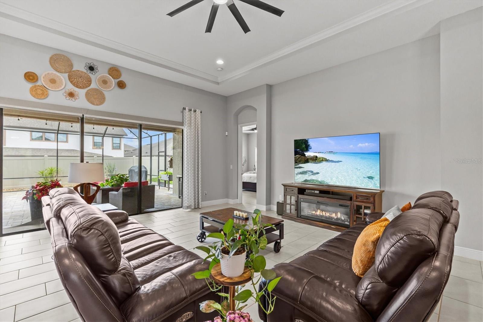 Image 12 of 46 For 1002 Cavour Court