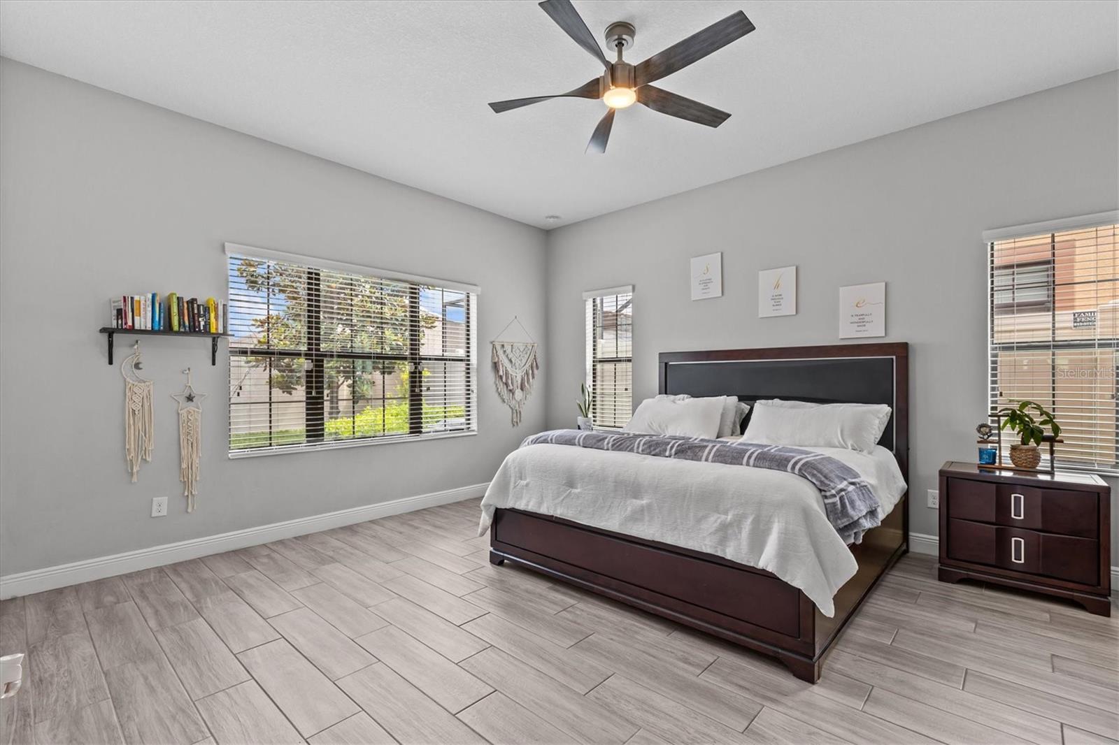 Image 17 of 46 For 1002 Cavour Court