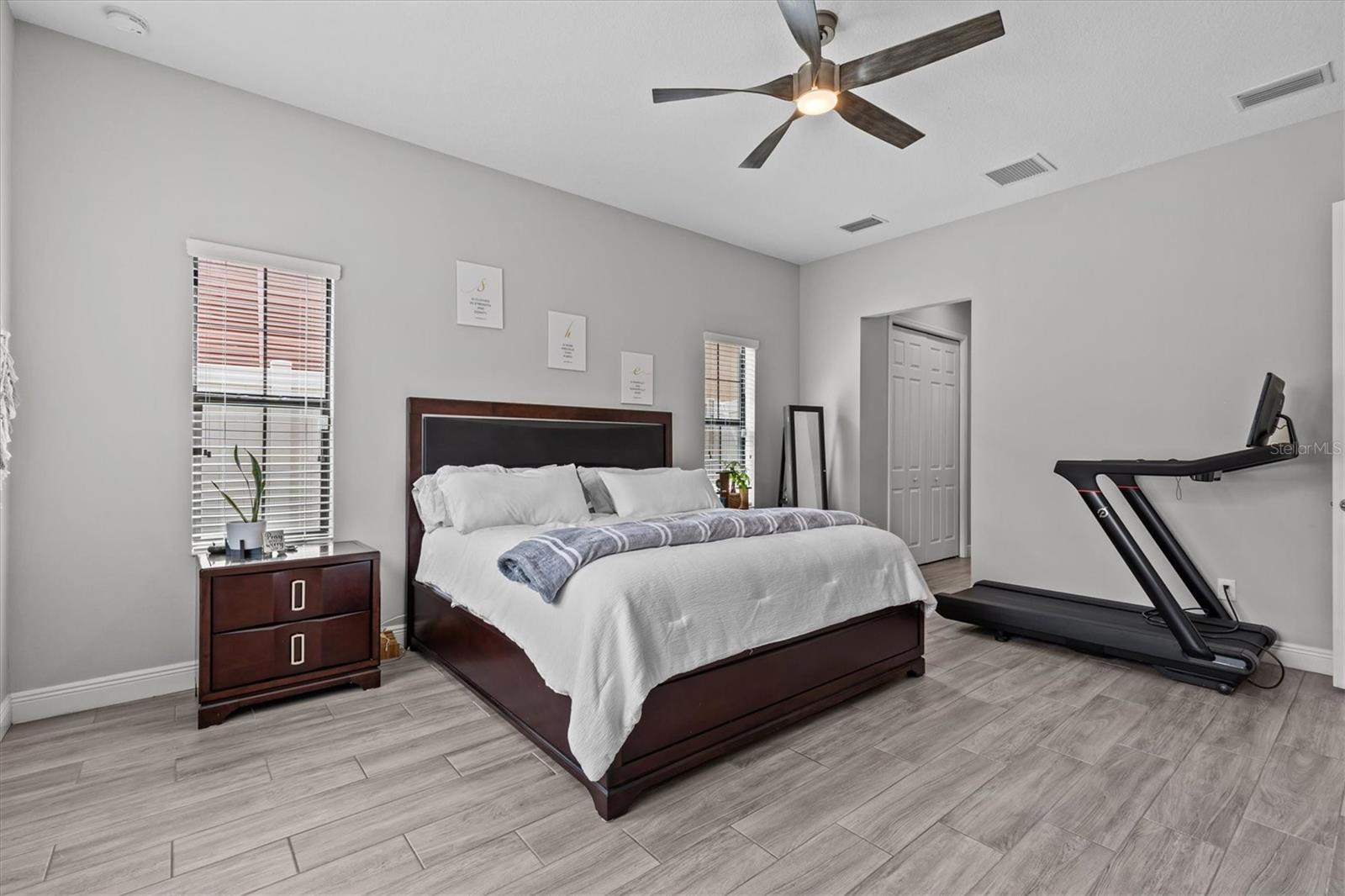 Image 18 of 46 For 1002 Cavour Court