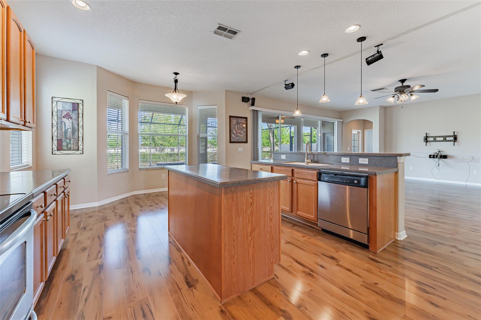 Image 13 of 74 For 13815 Artesa Bell Drive