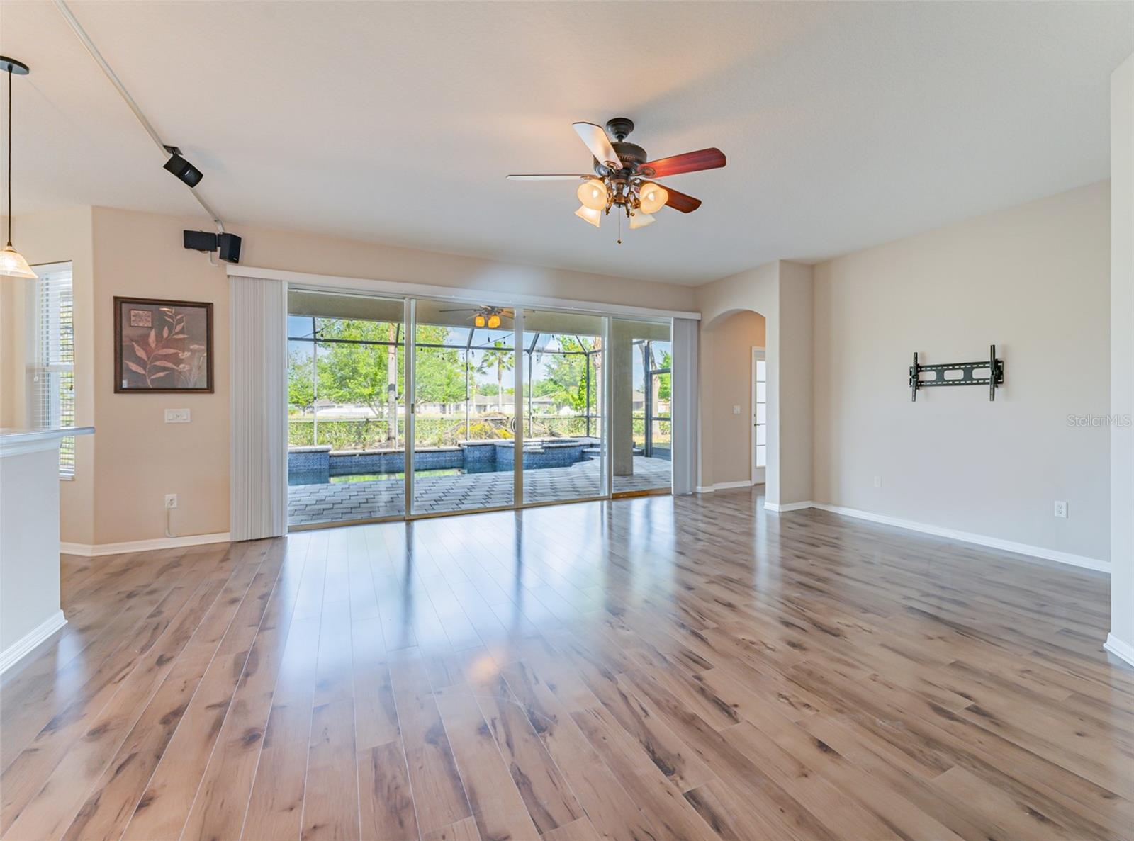 Image 20 of 74 For 13815 Artesa Bell Drive