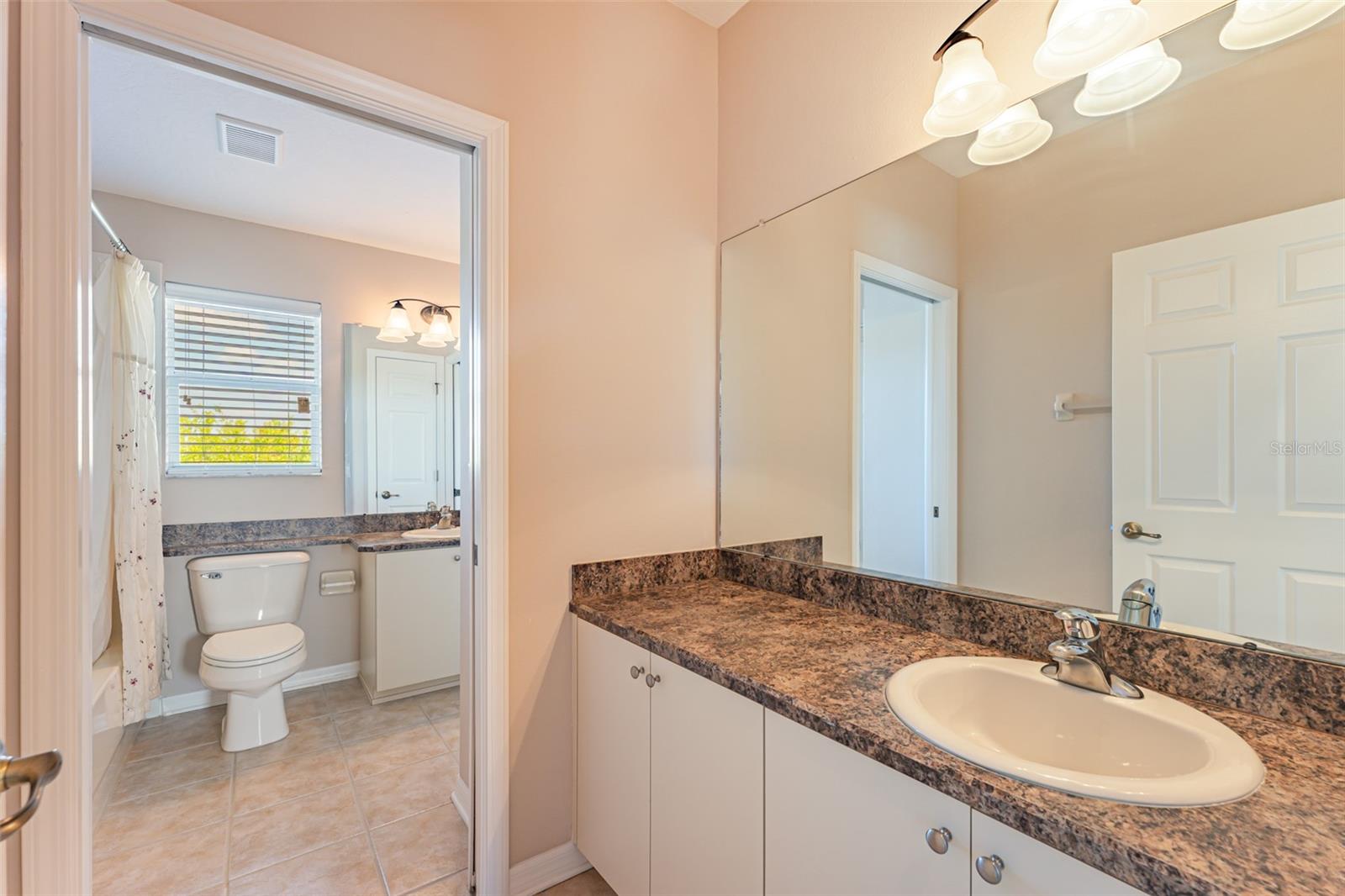 Image 44 of 74 For 13815 Artesa Bell Drive