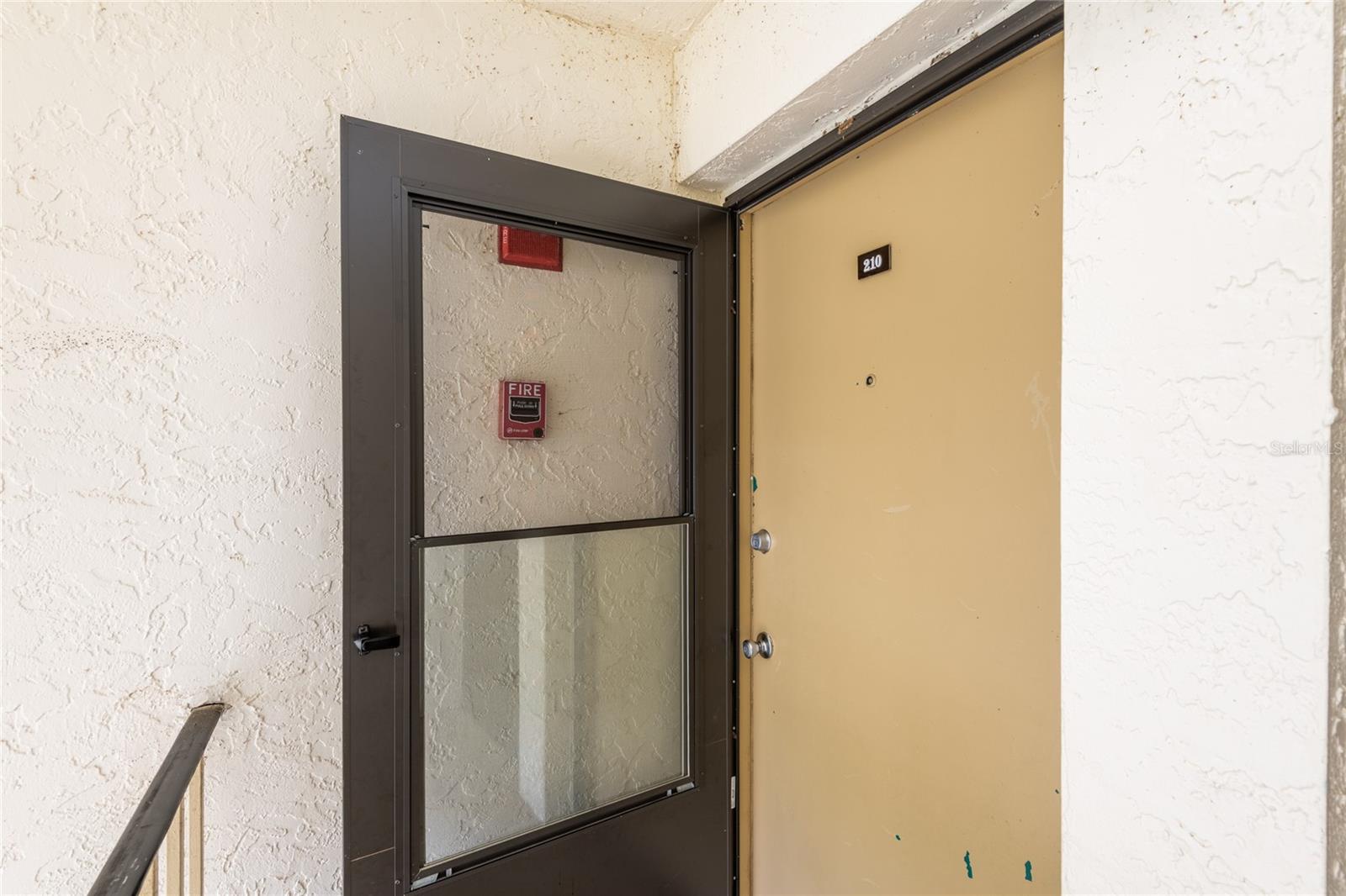 Image 22 of 33 For 210 Cypress Court 122