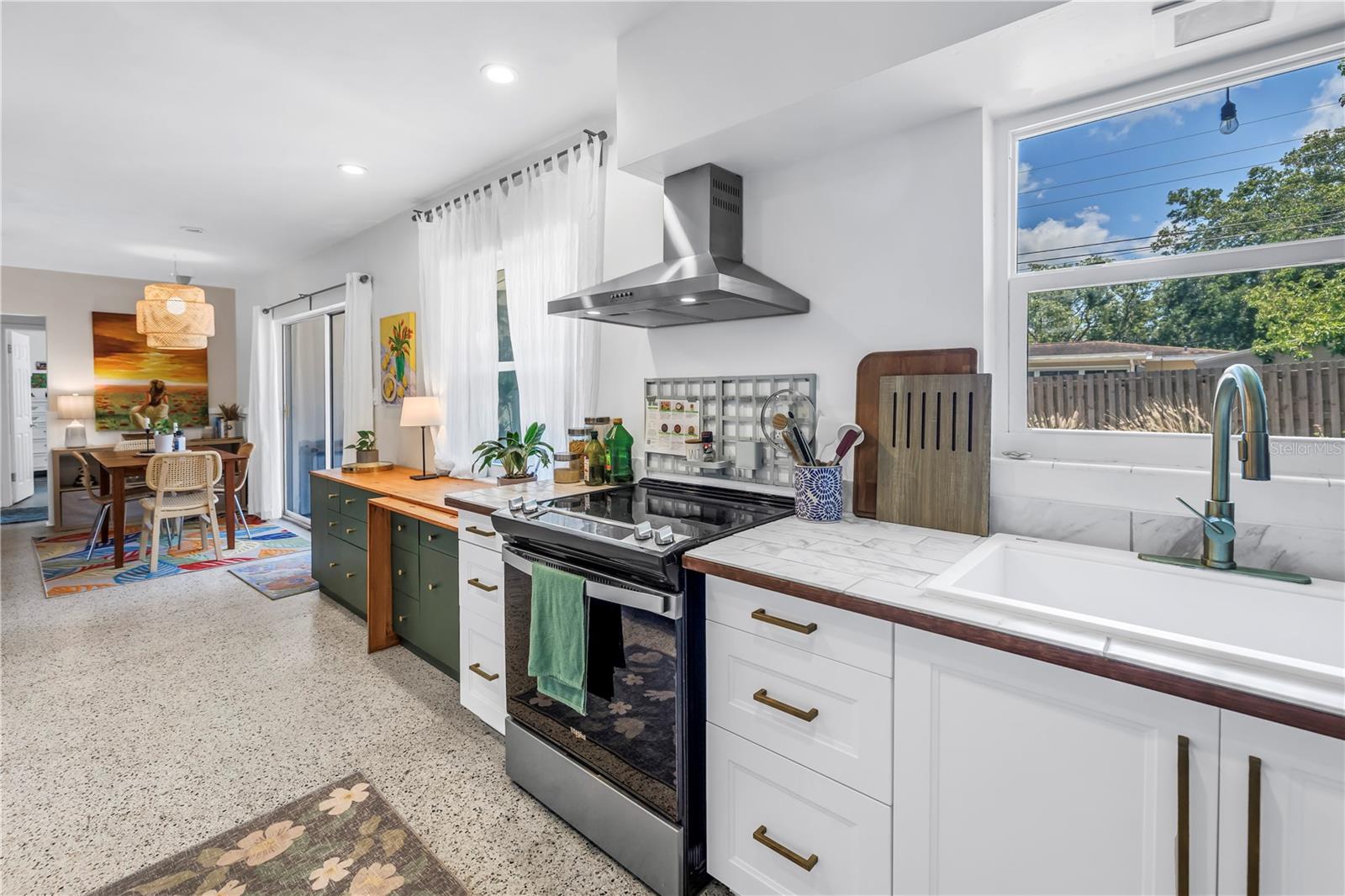 Image 13 of 35 For 11376 119th Terrace
