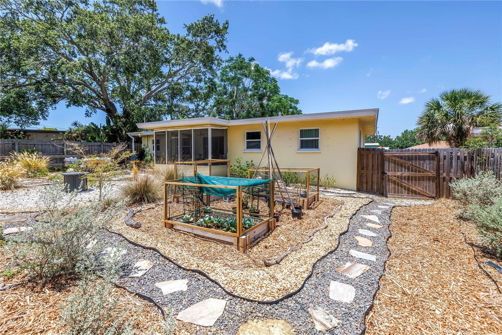 Image 25 of 35 For 11376 119th Terrace