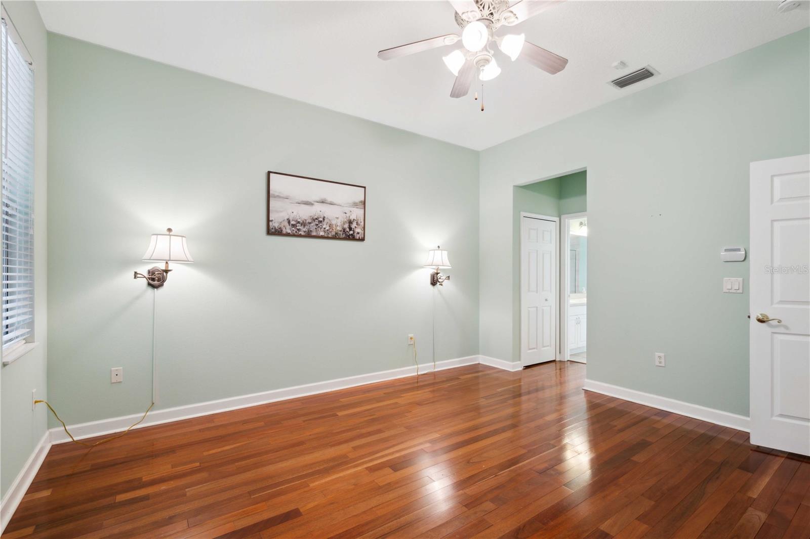 Image 22 of 58 For 12435 Oak Street