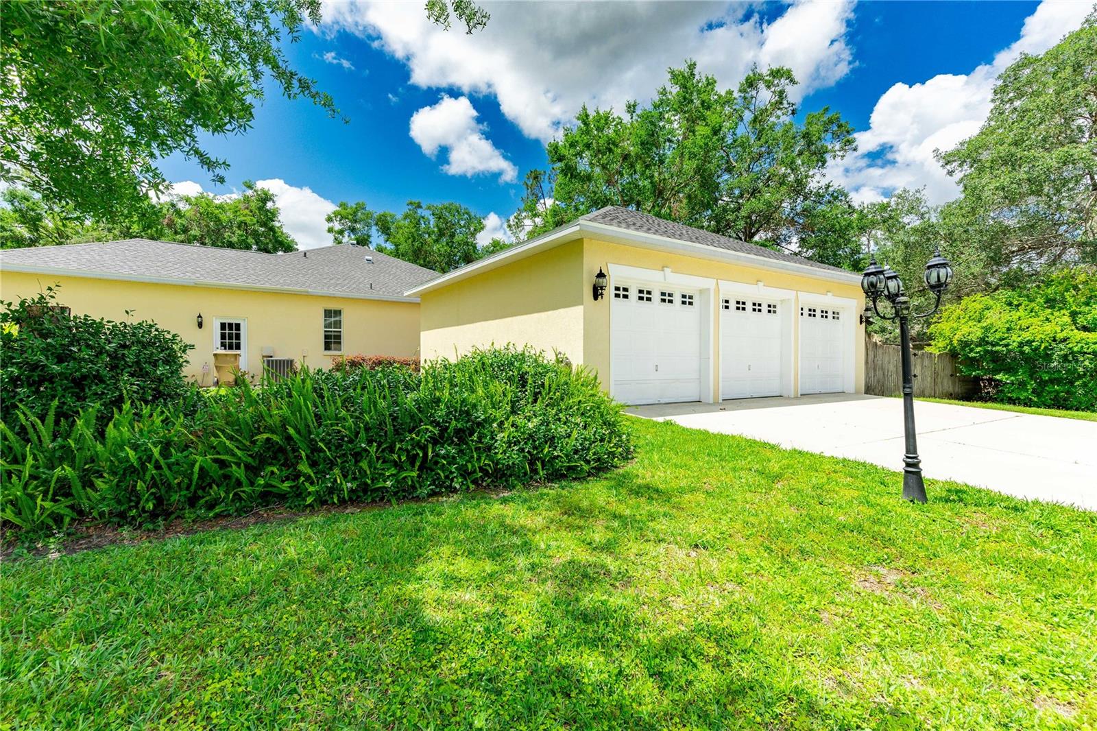 Image 7 of 58 For 12435 Oak Street