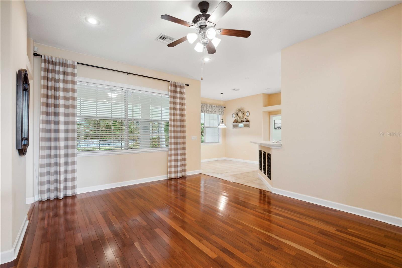 Image 9 of 58 For 12435 Oak Street