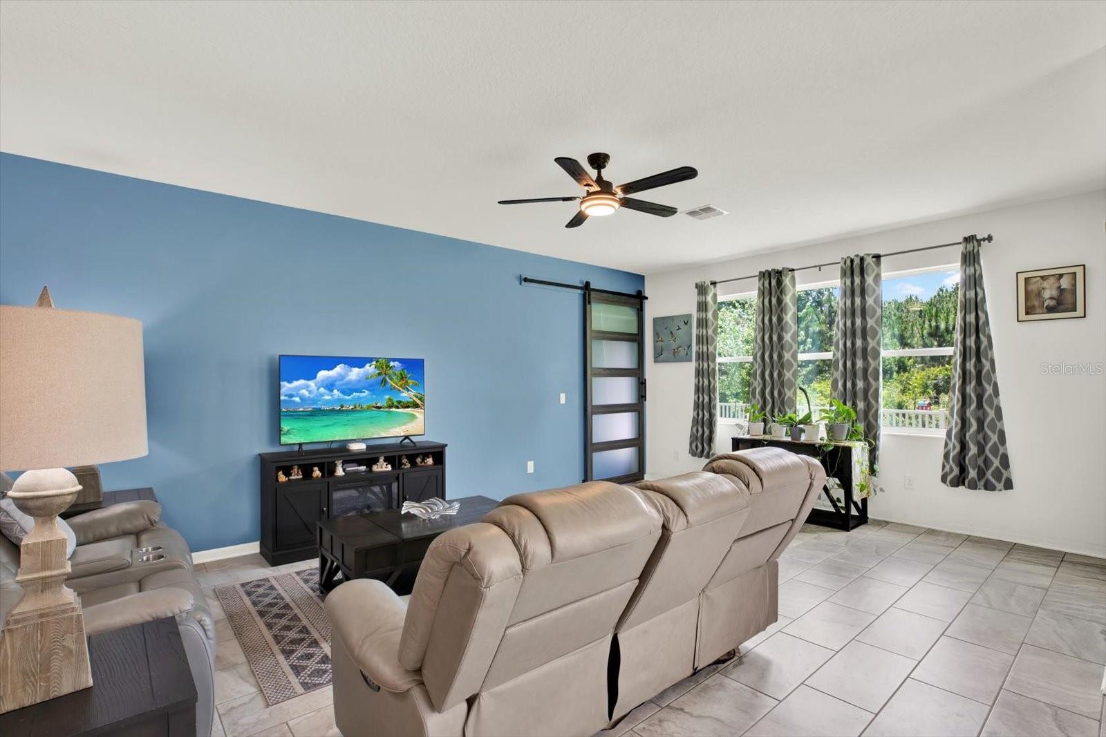 Listing photo id 9 for 22368 Woodmen Hall Drive