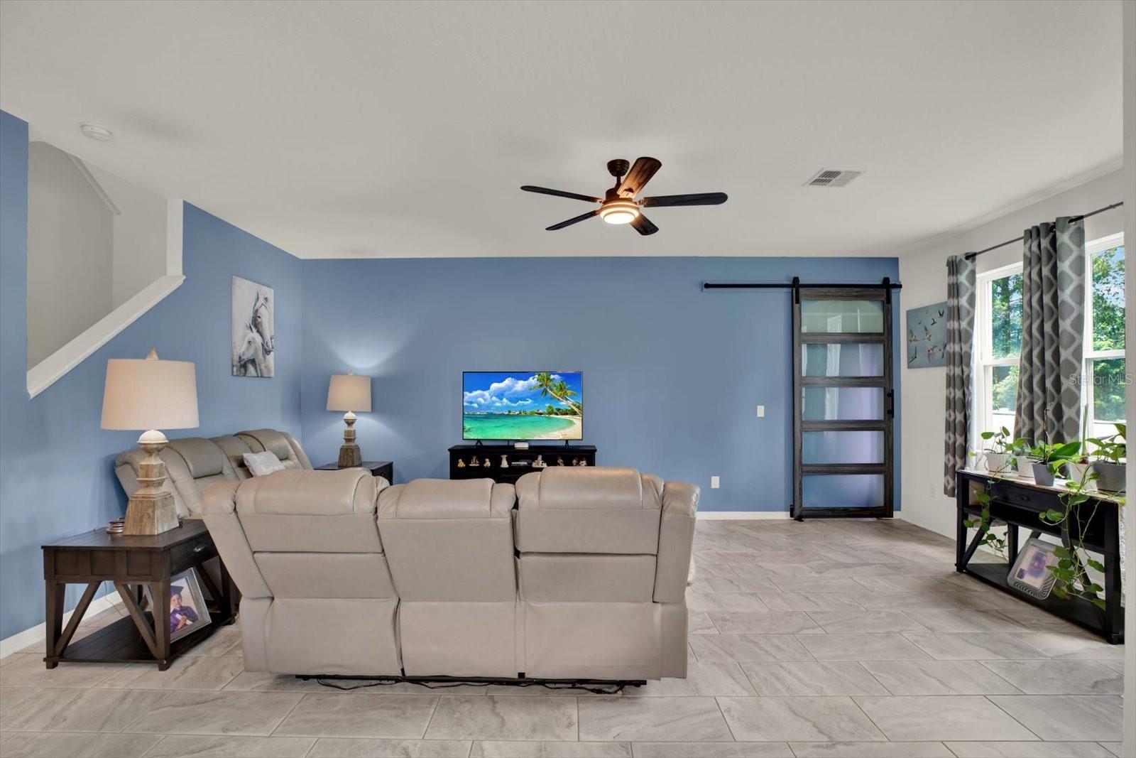 Listing photo id 5 for 22368 Woodmen Hall Drive