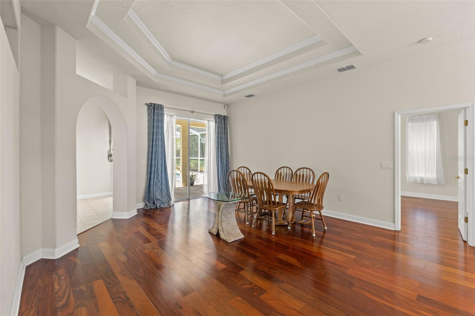 Image 12 of 53 For 13375 Newcastle Avenue