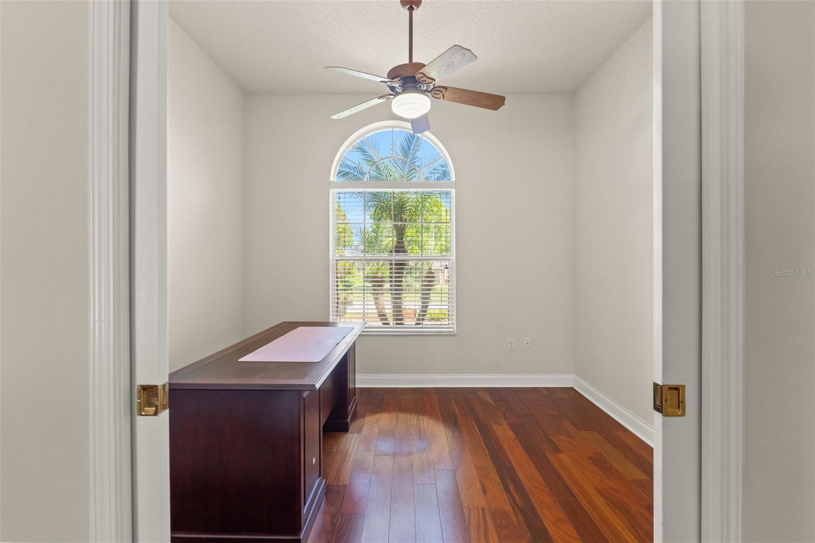Image 19 of 53 For 13375 Newcastle Avenue