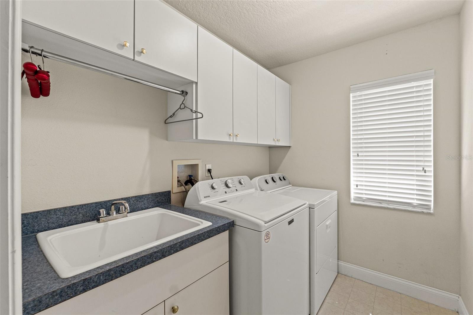 Image 21 of 53 For 13375 Newcastle Avenue