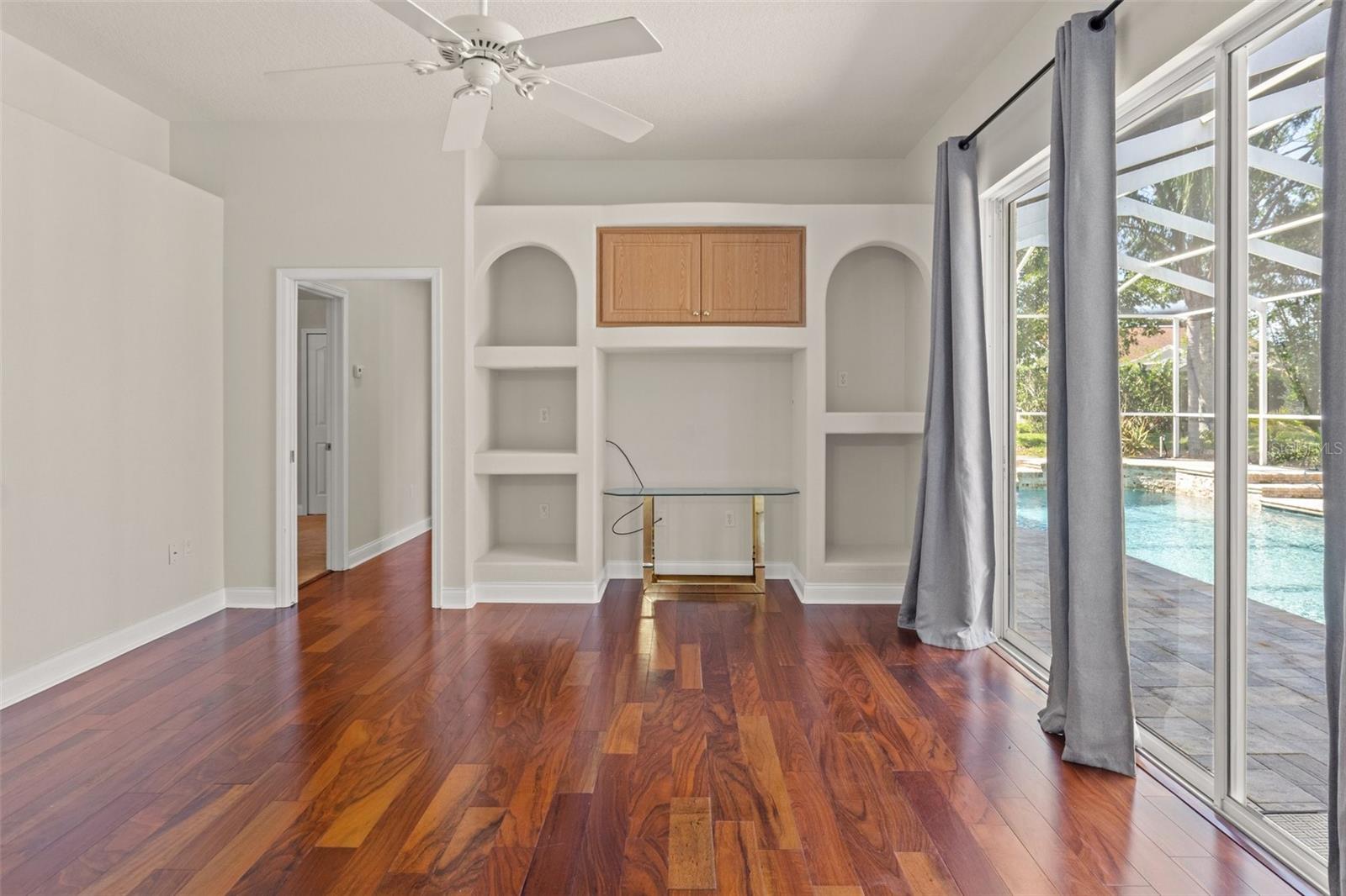 Image 39 of 53 For 13375 Newcastle Avenue