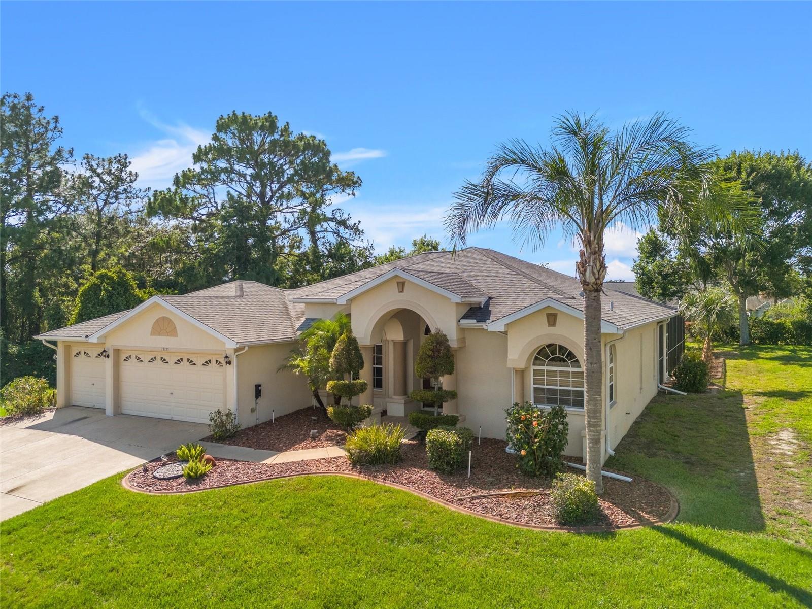 Image 4 of 53 For 13375 Newcastle Avenue