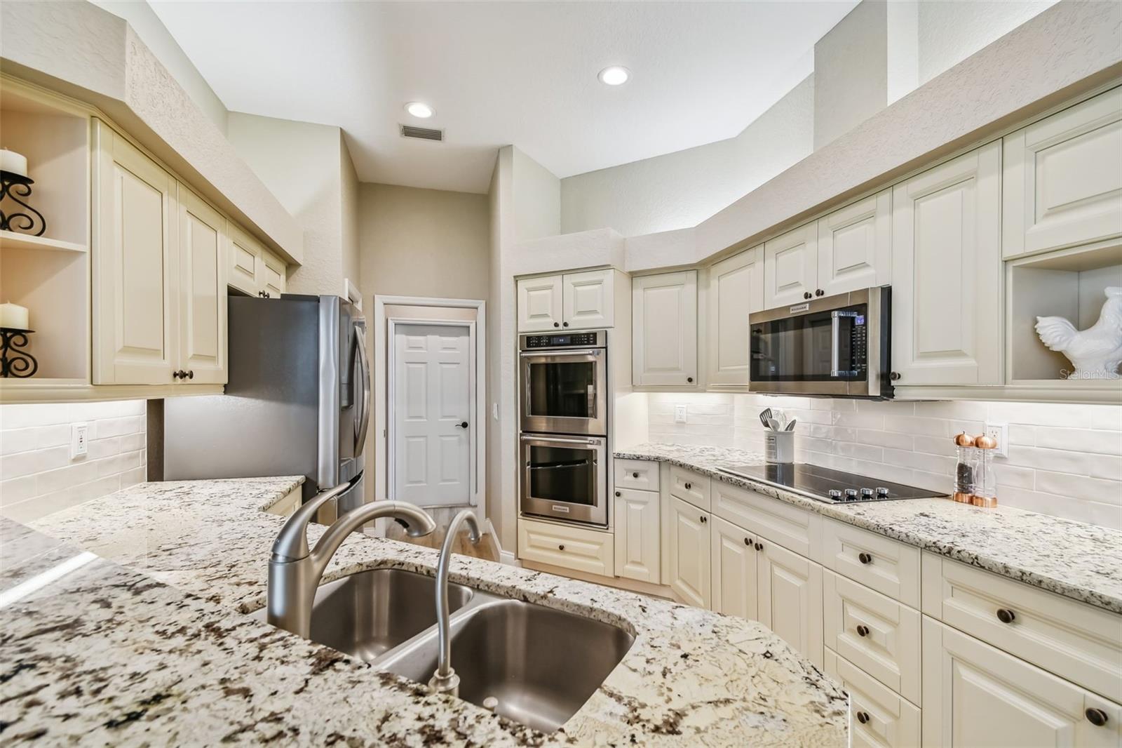 Image 14 of 90 For 5027 Cross Pointe Drive