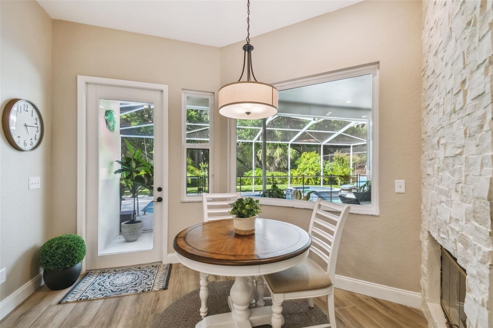 Image 15 of 90 For 5027 Cross Pointe Drive