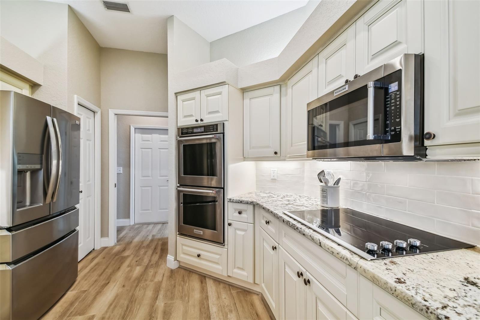Image 16 of 90 For 5027 Cross Pointe Drive