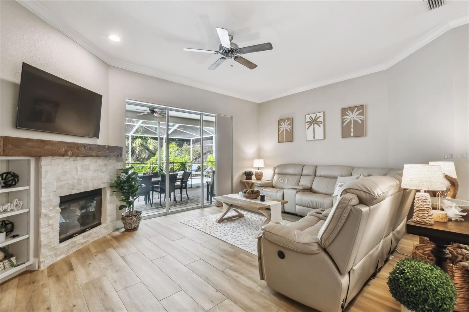 Image 3 of 90 For 5027 Cross Pointe Drive