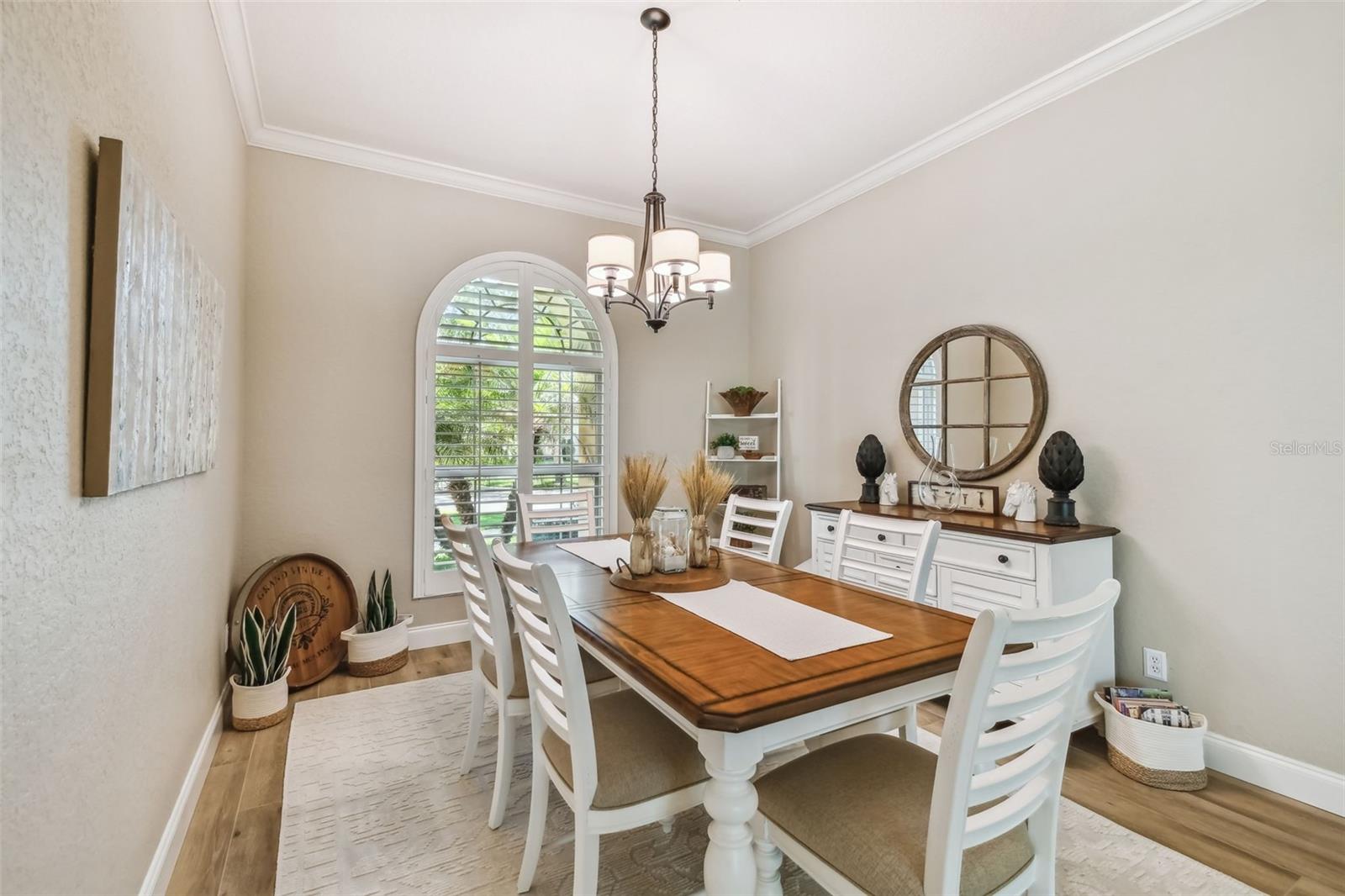 Image 6 of 90 For 5027 Cross Pointe Drive