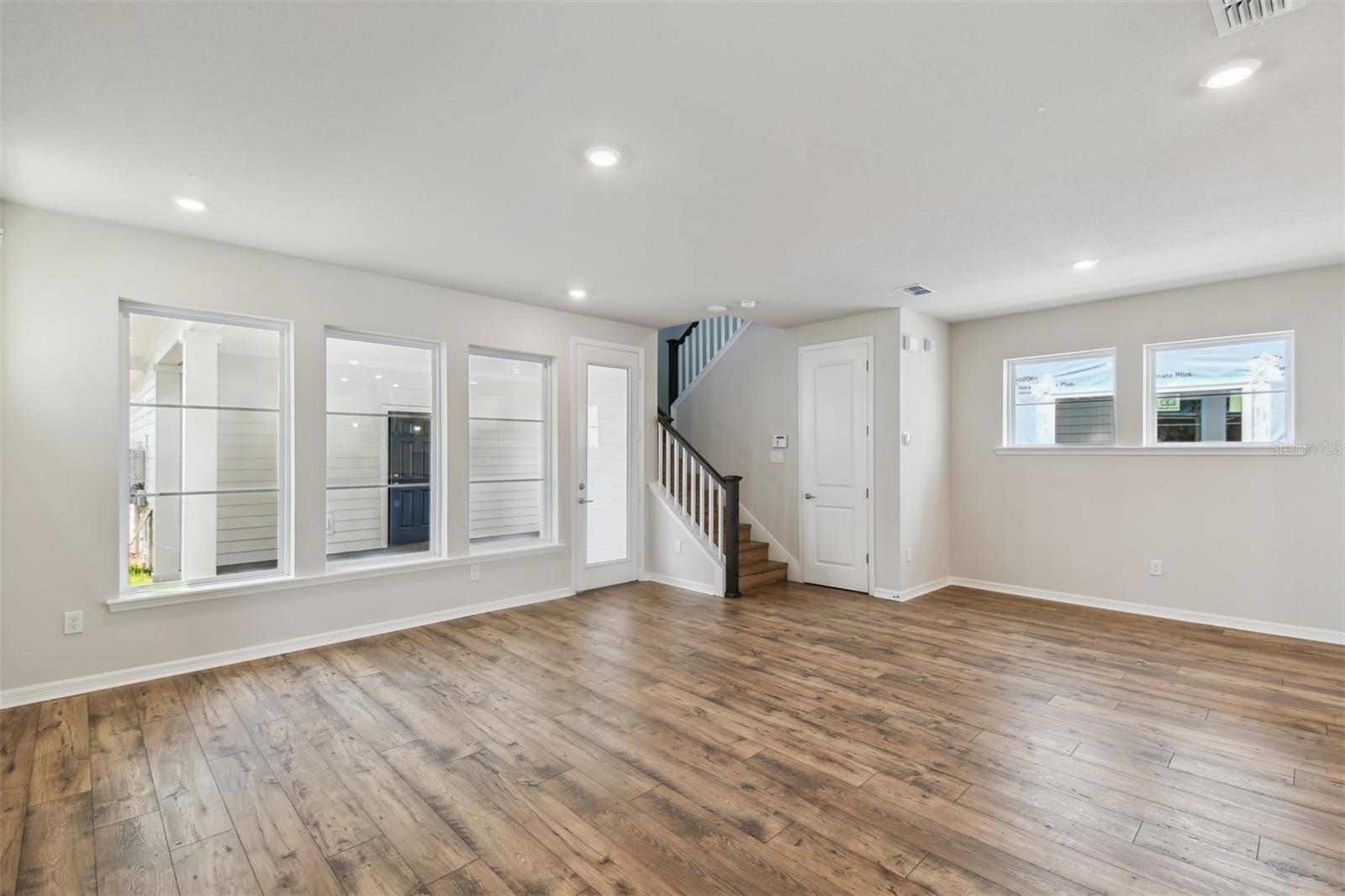 Image 15 of 41 For 6690 Wake Street