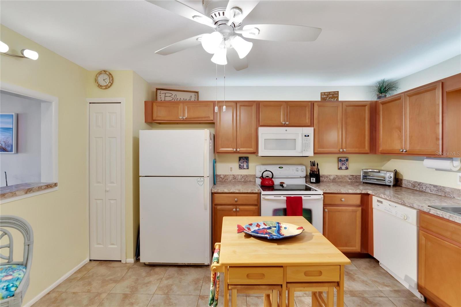 Image 14 of 62 For 7700 Sun Island Drive S 105